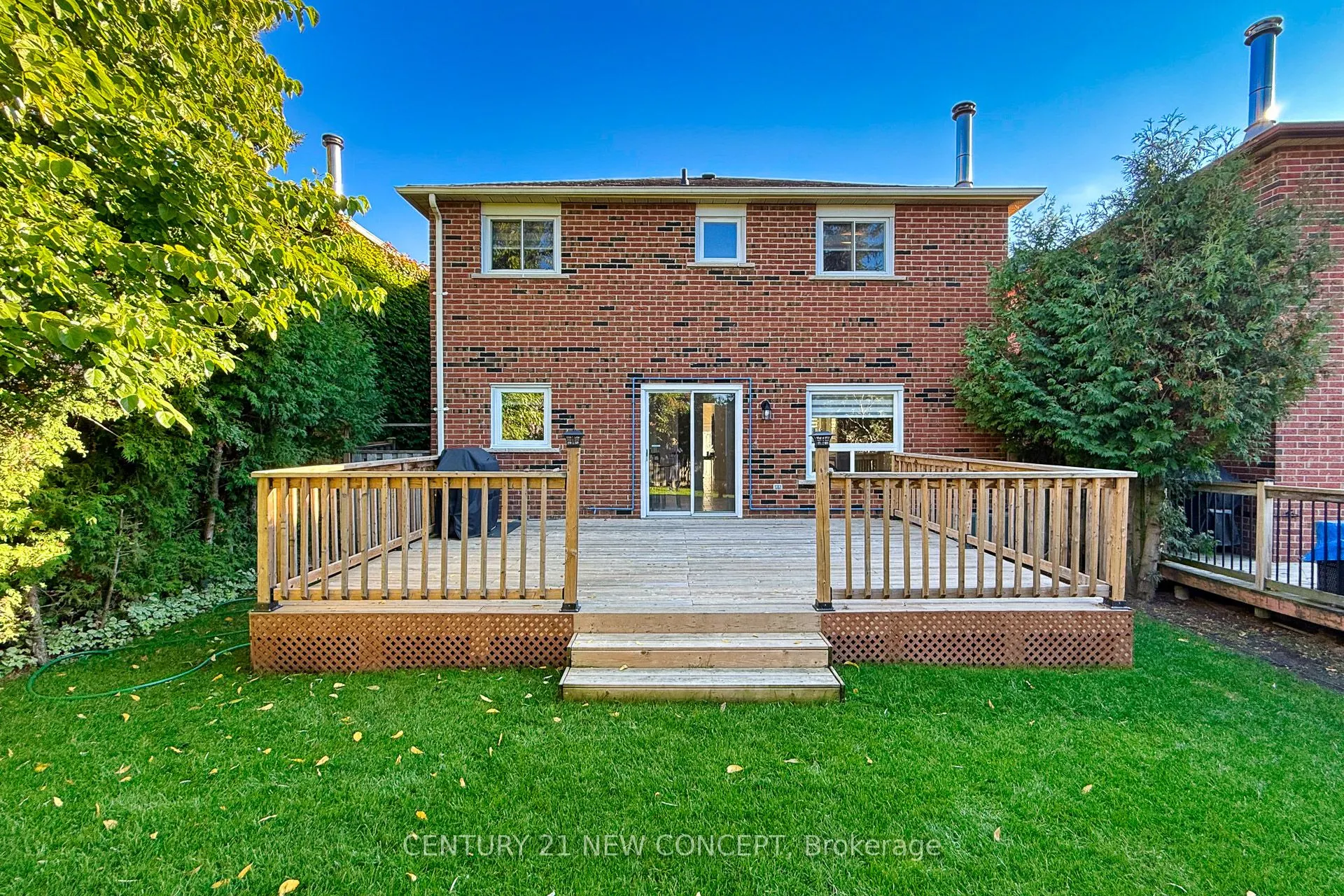 148 Edmund Seager Drive N