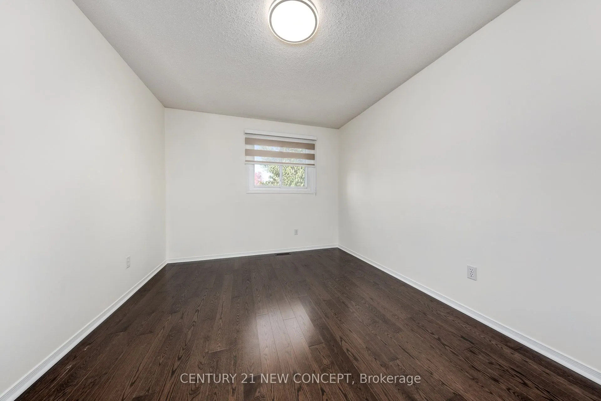 148 Edmund Seager Drive N