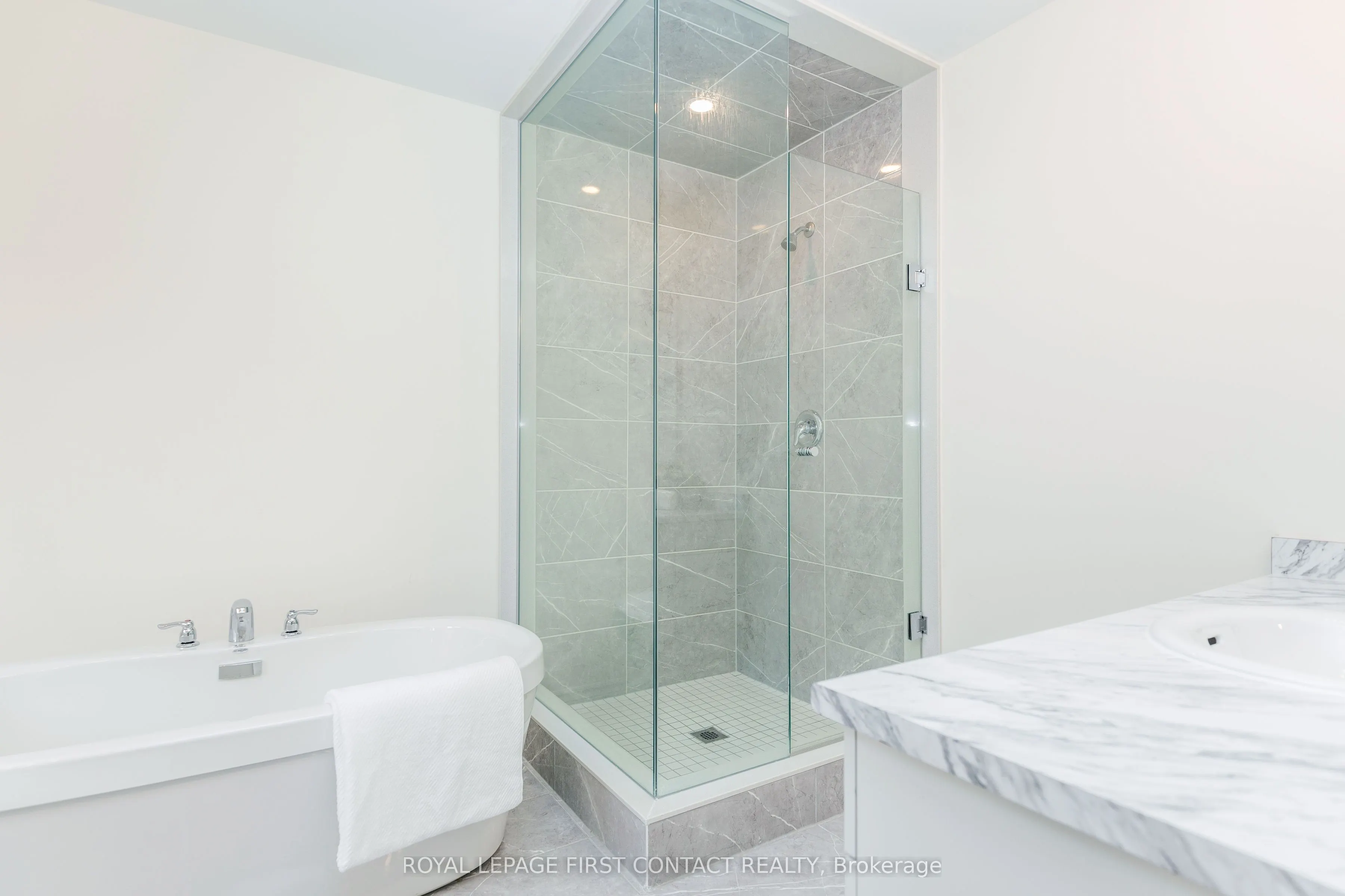 86 Kenneth Rogers Crescent