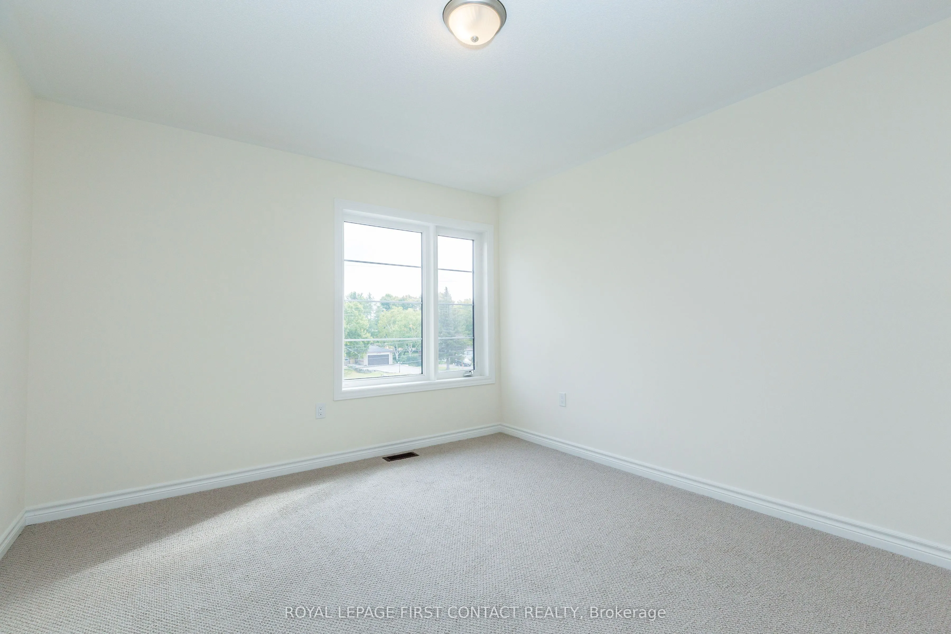 86 Kenneth Rogers Crescent