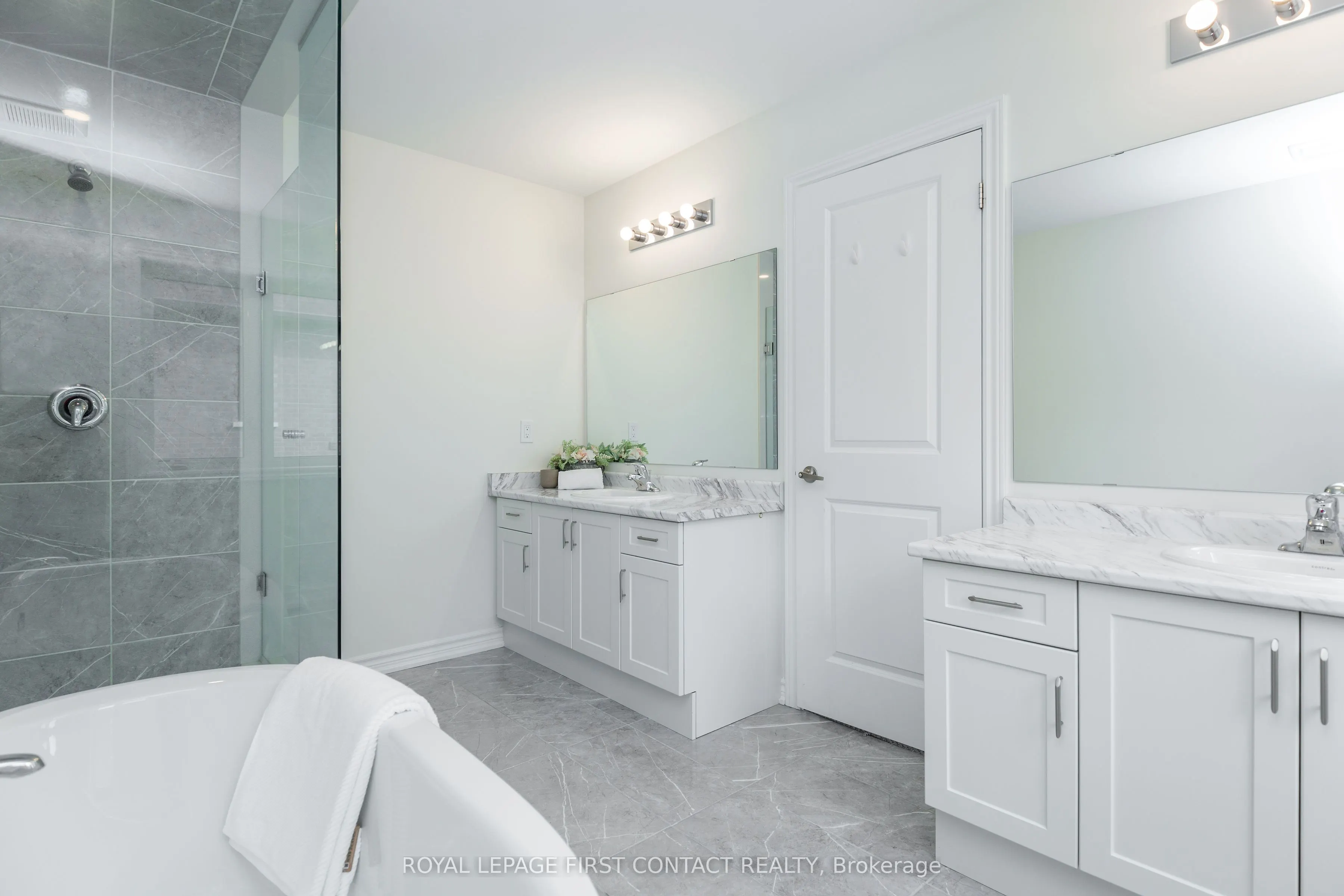 86 Kenneth Rogers Crescent