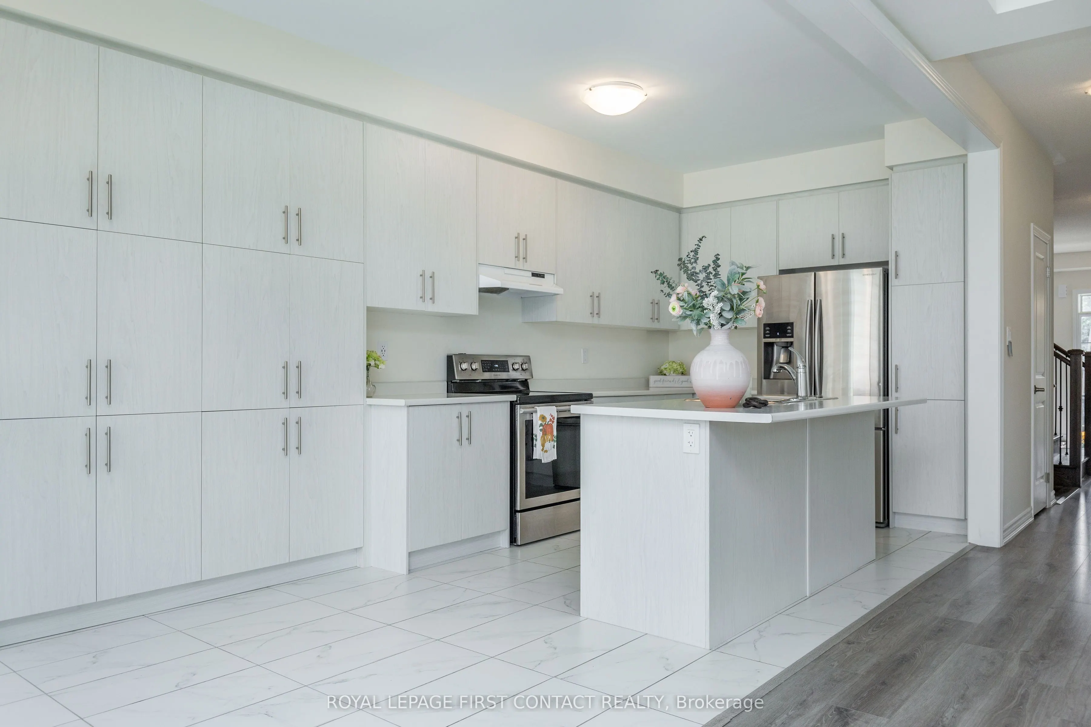 86 Kenneth Rogers Crescent