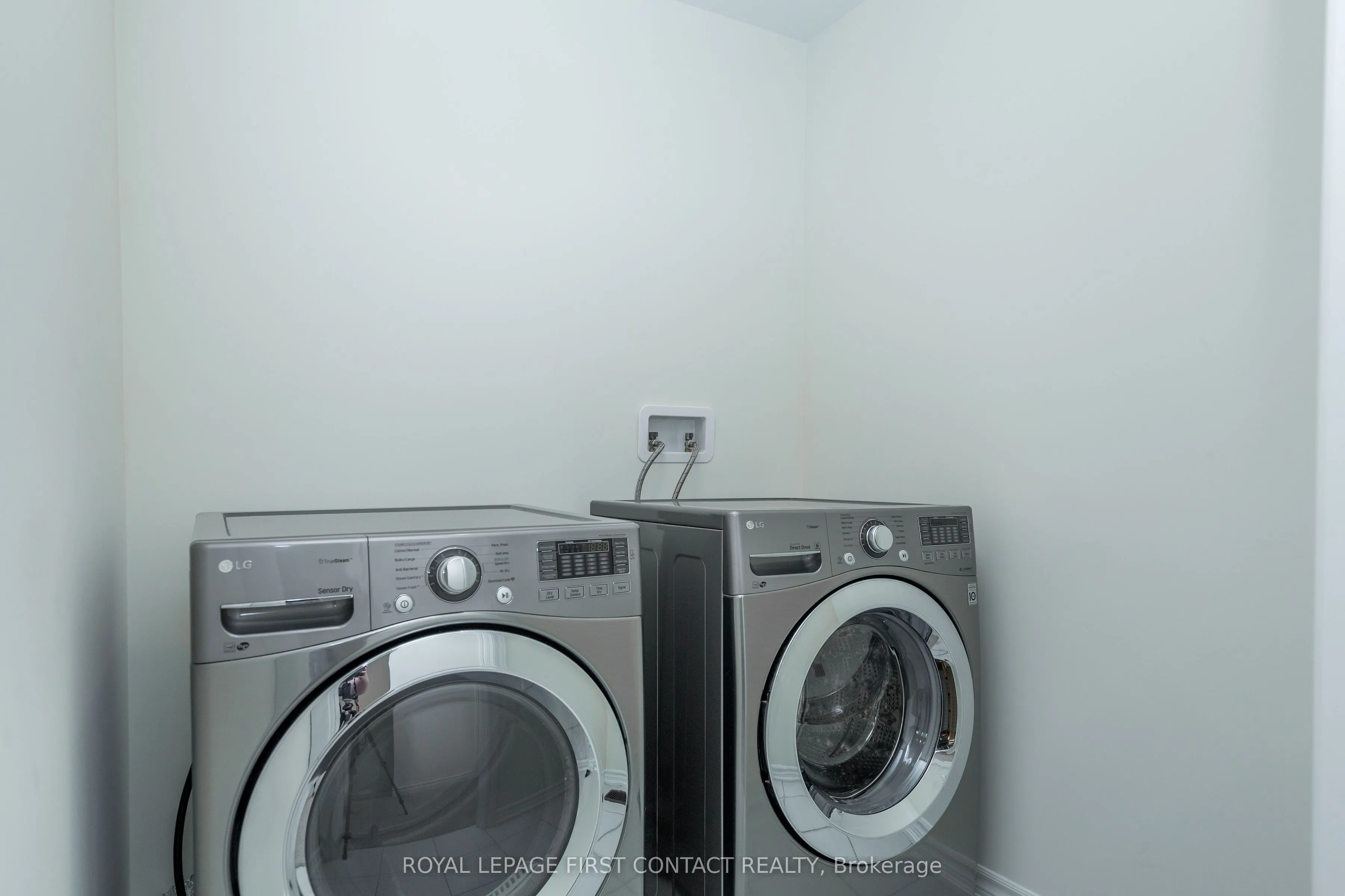 86 Kenneth Rogers Crescent