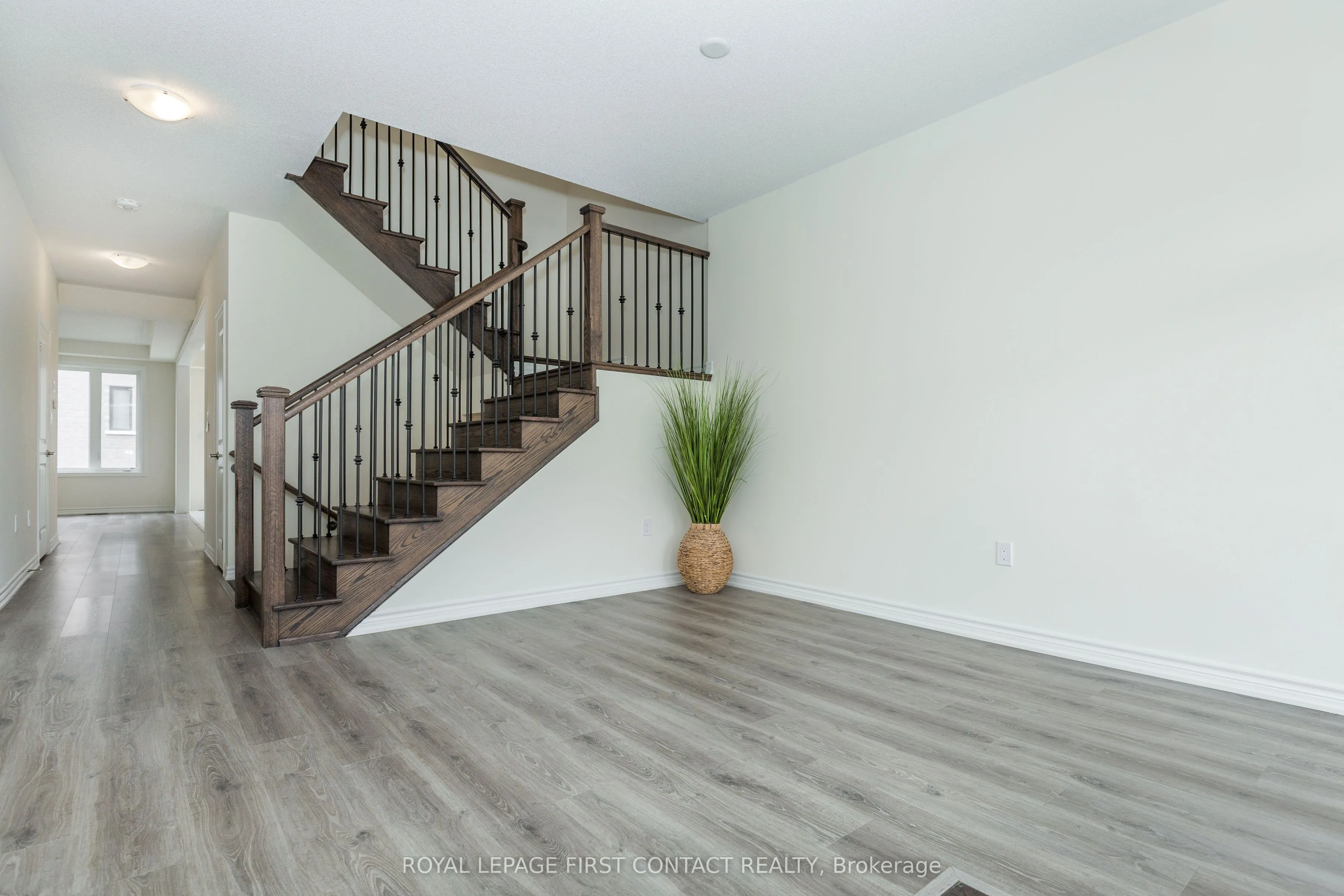 86 Kenneth Rogers Crescent