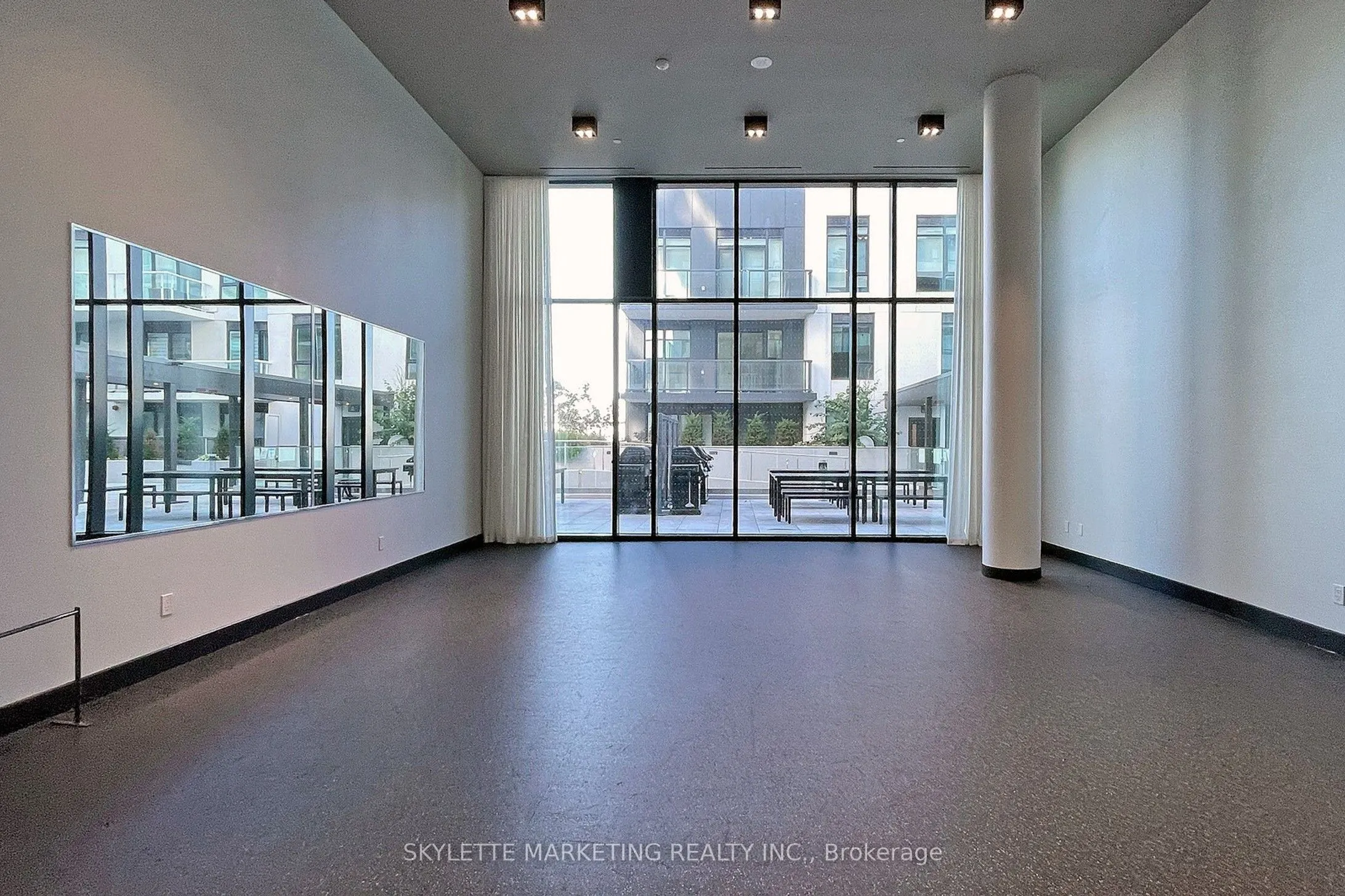 10 Rouge Valley Drive W, #529A