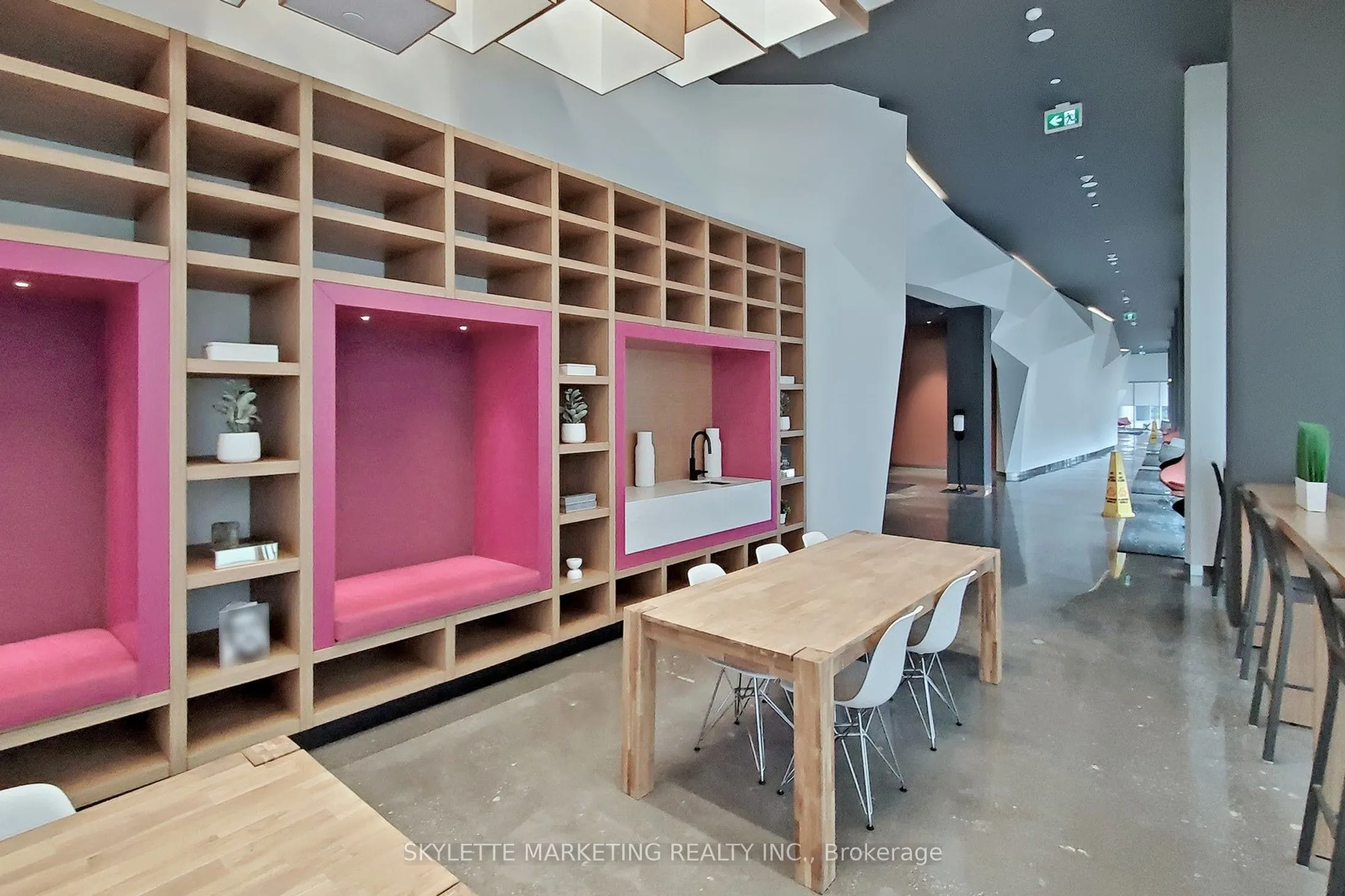 10 Rouge Valley Drive W, #529A