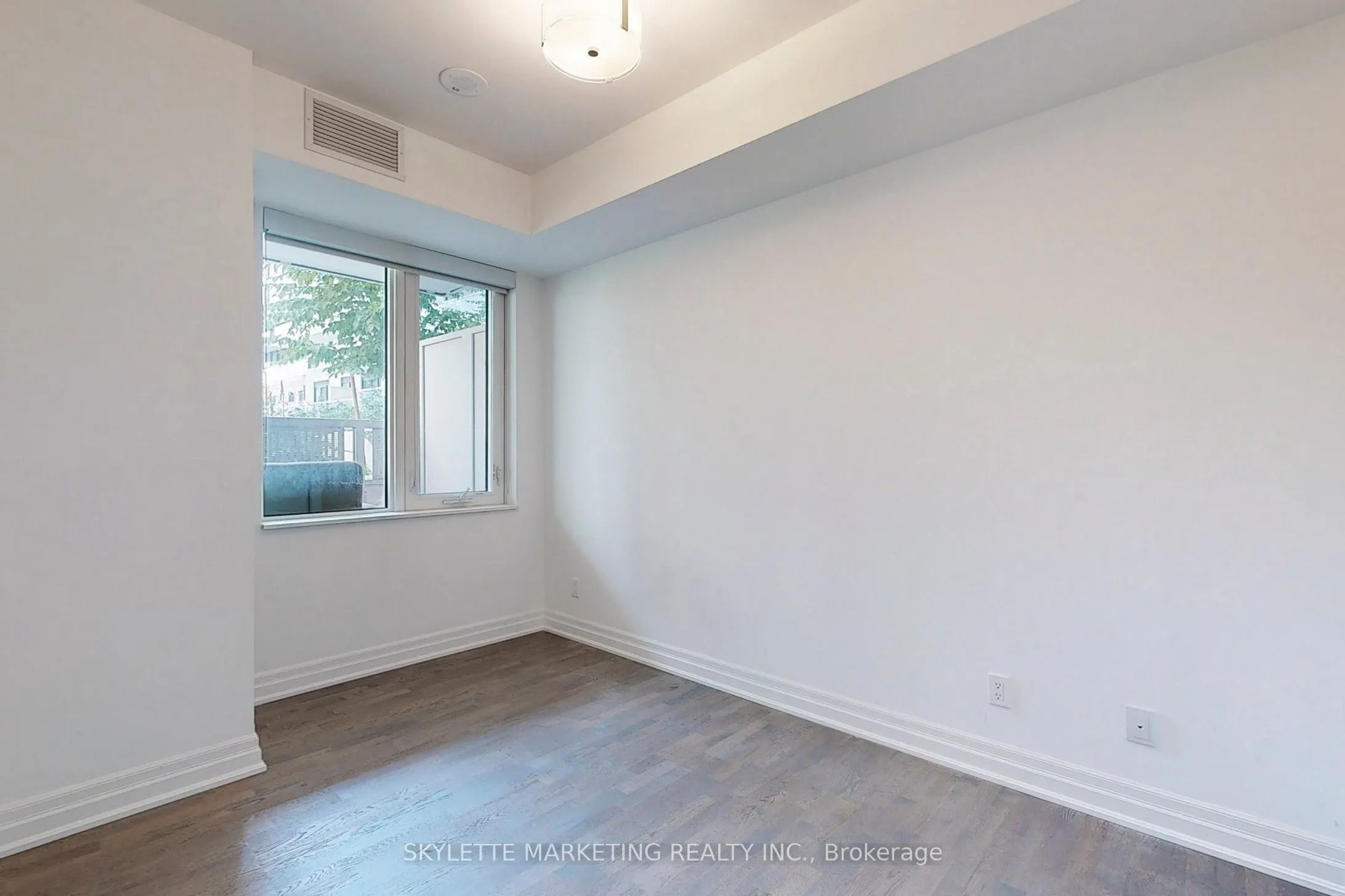 10 Rouge Valley Drive W, #529A