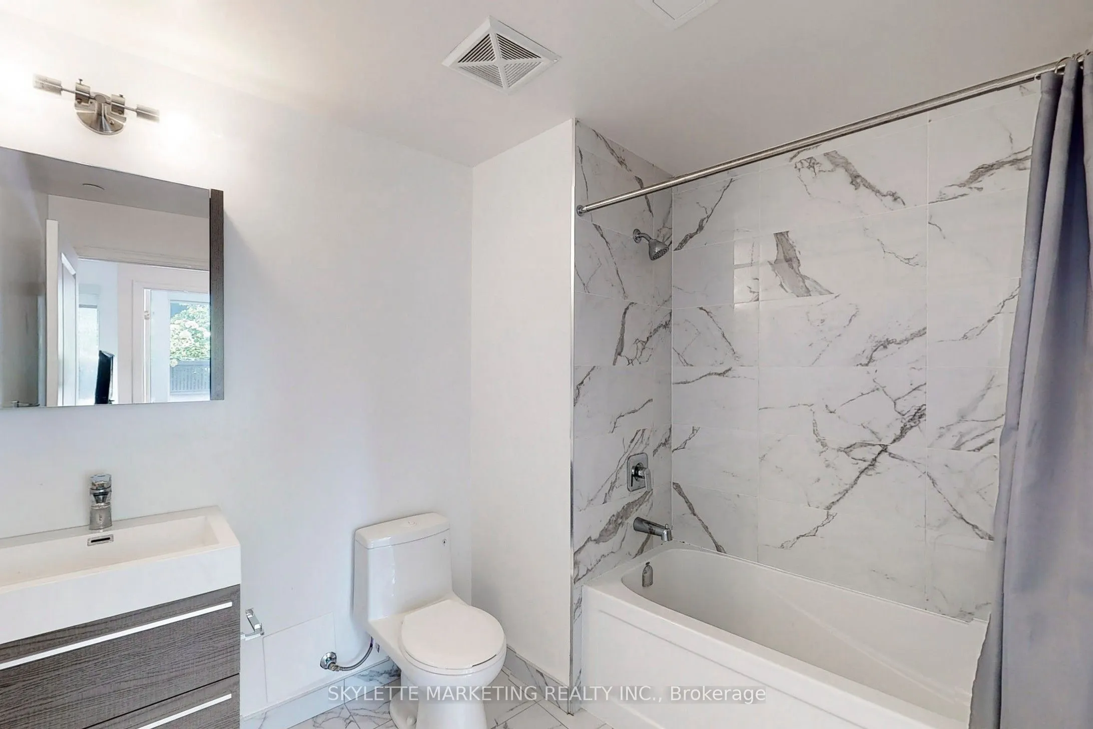 10 Rouge Valley Drive W, #529A