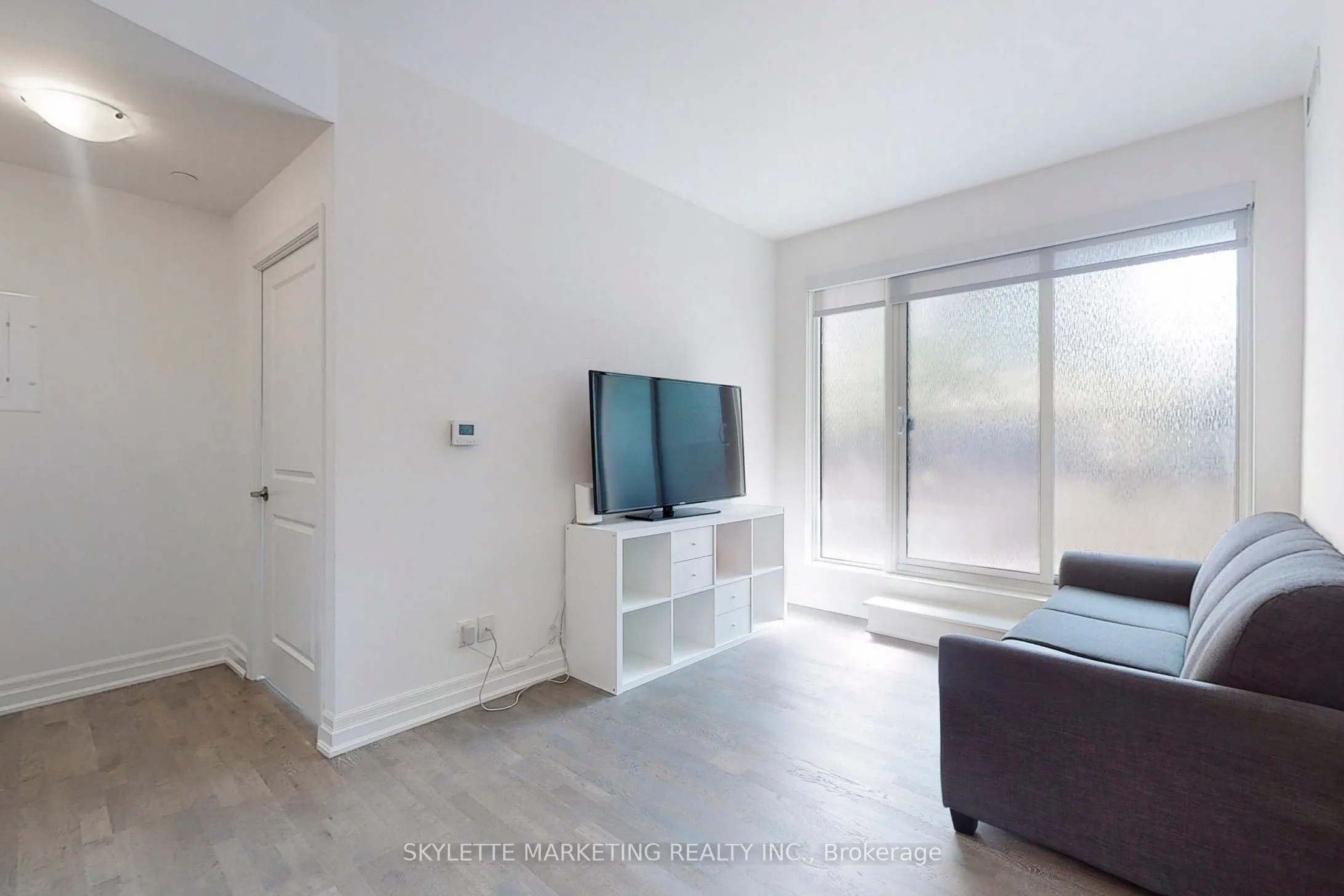 10 Rouge Valley Drive W, #529A