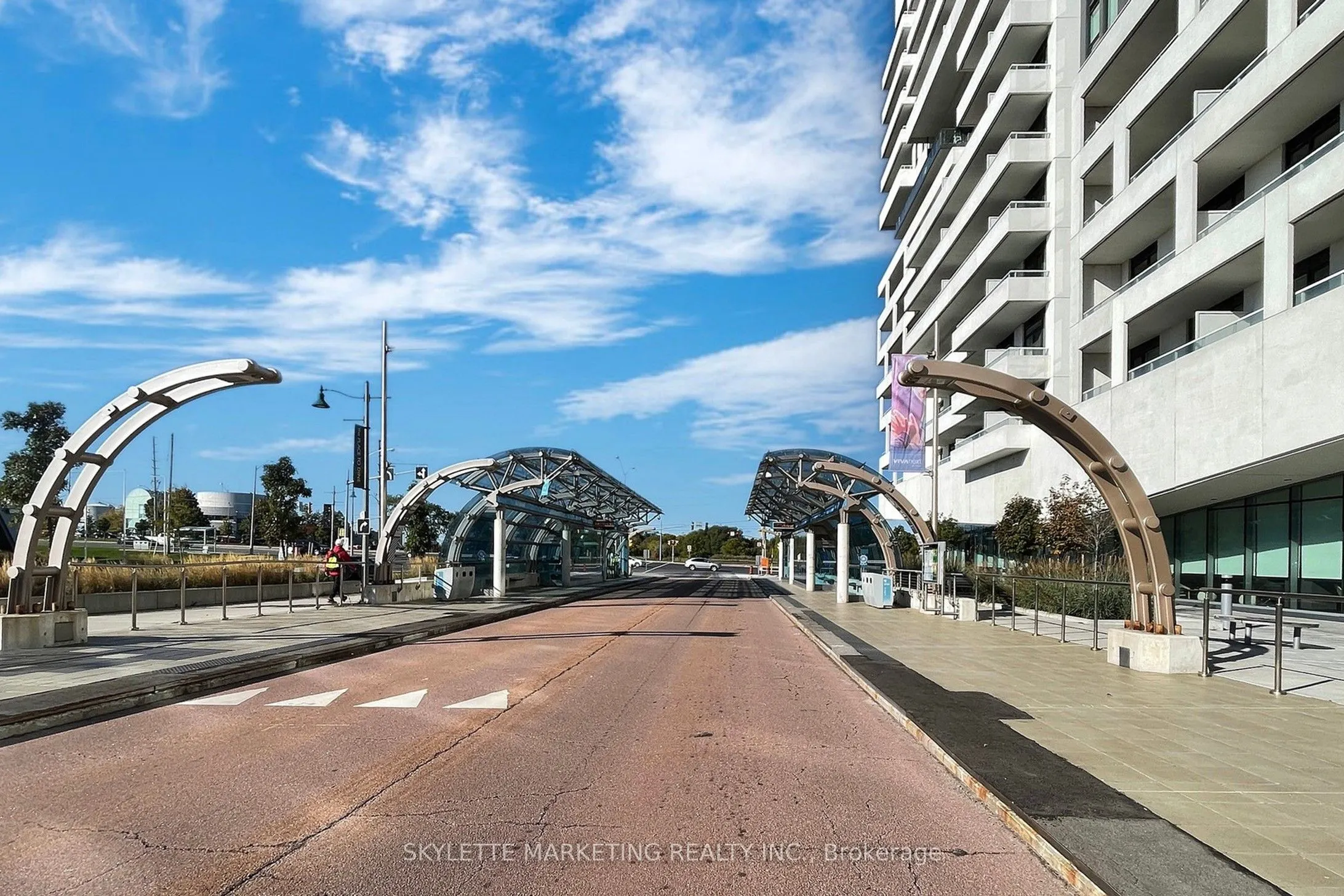 10 Rouge Valley Drive W, #529A