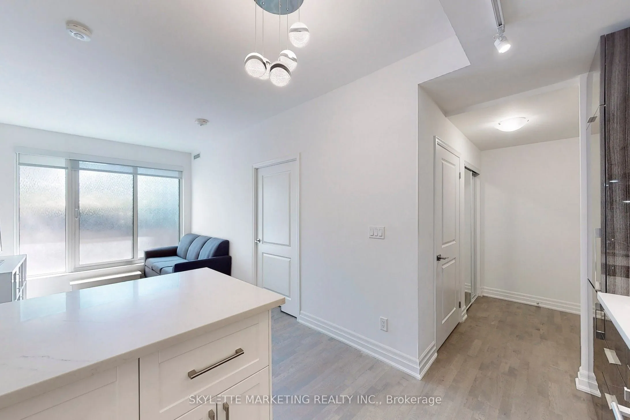 10 Rouge Valley Drive W, #529A