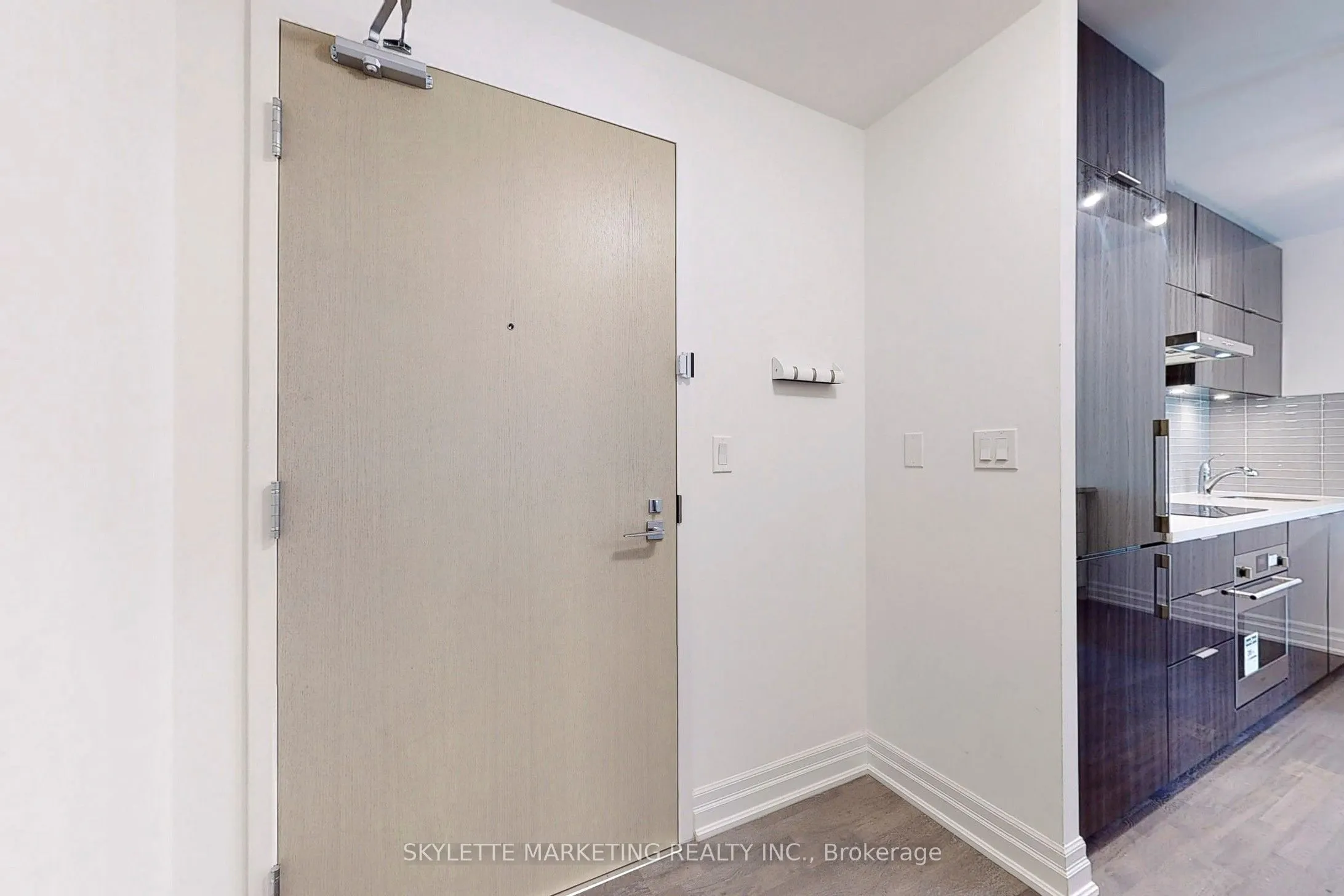 10 Rouge Valley Drive W, #529A