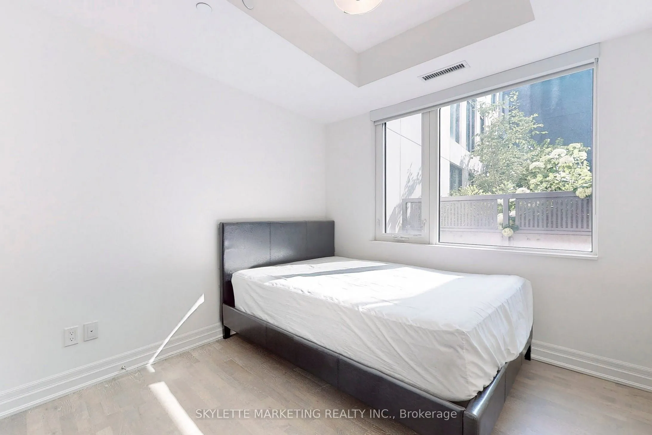 10 Rouge Valley Drive W, #529A