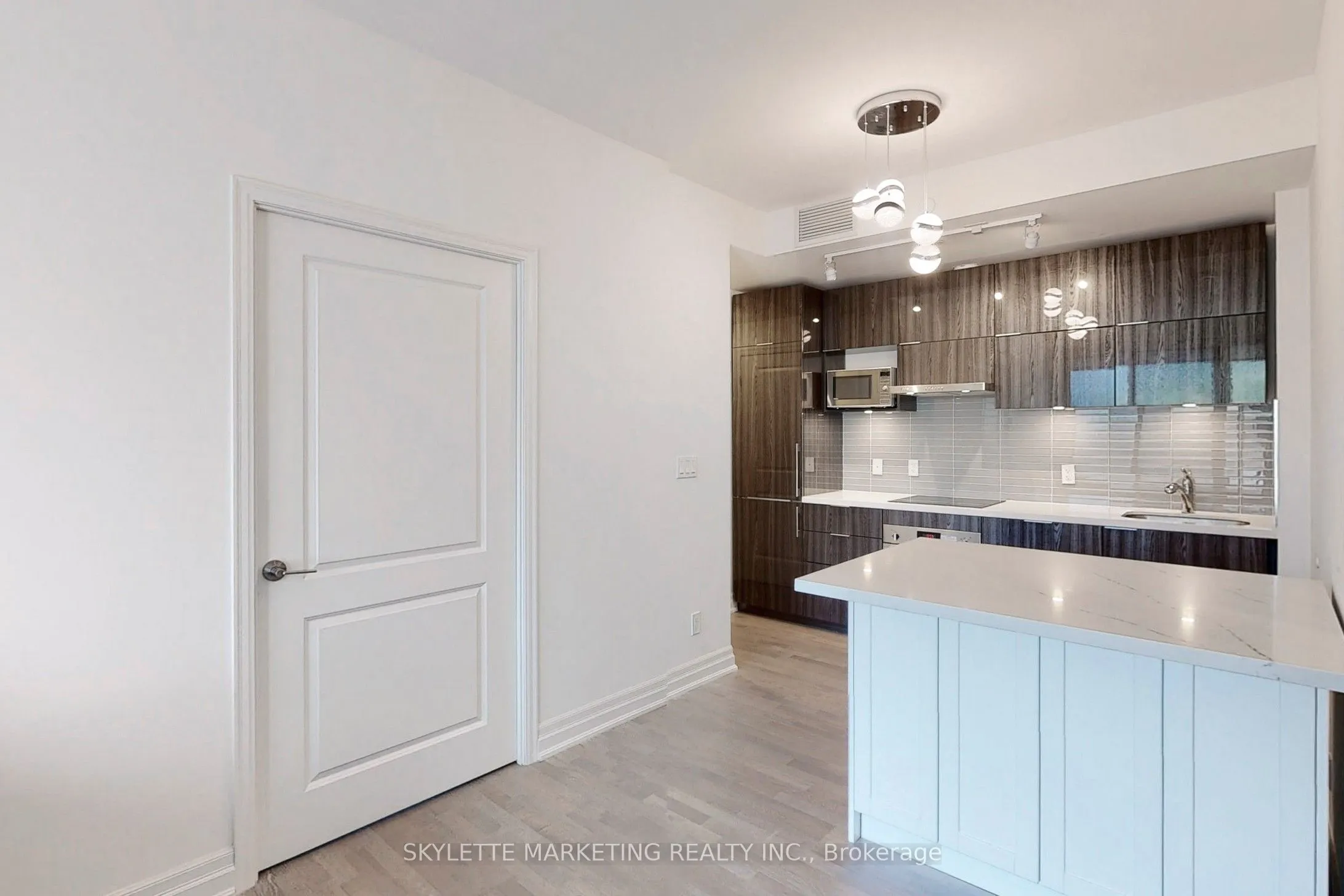 10 Rouge Valley Drive W, #529A