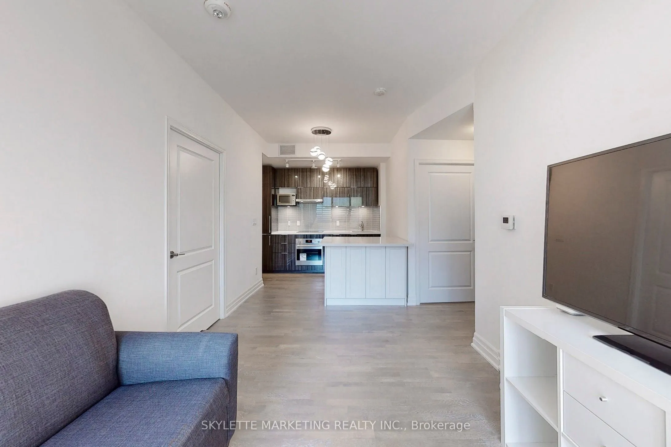 10 Rouge Valley Drive W, #529A