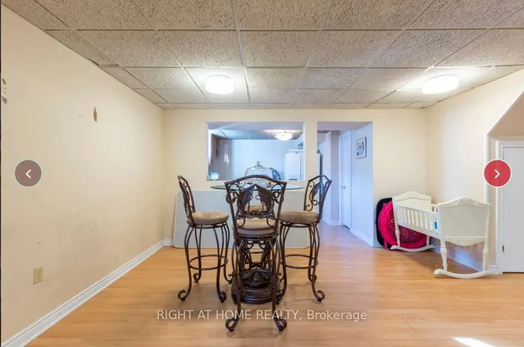 57 Royal Garden Boulevard, #BASEMENT
