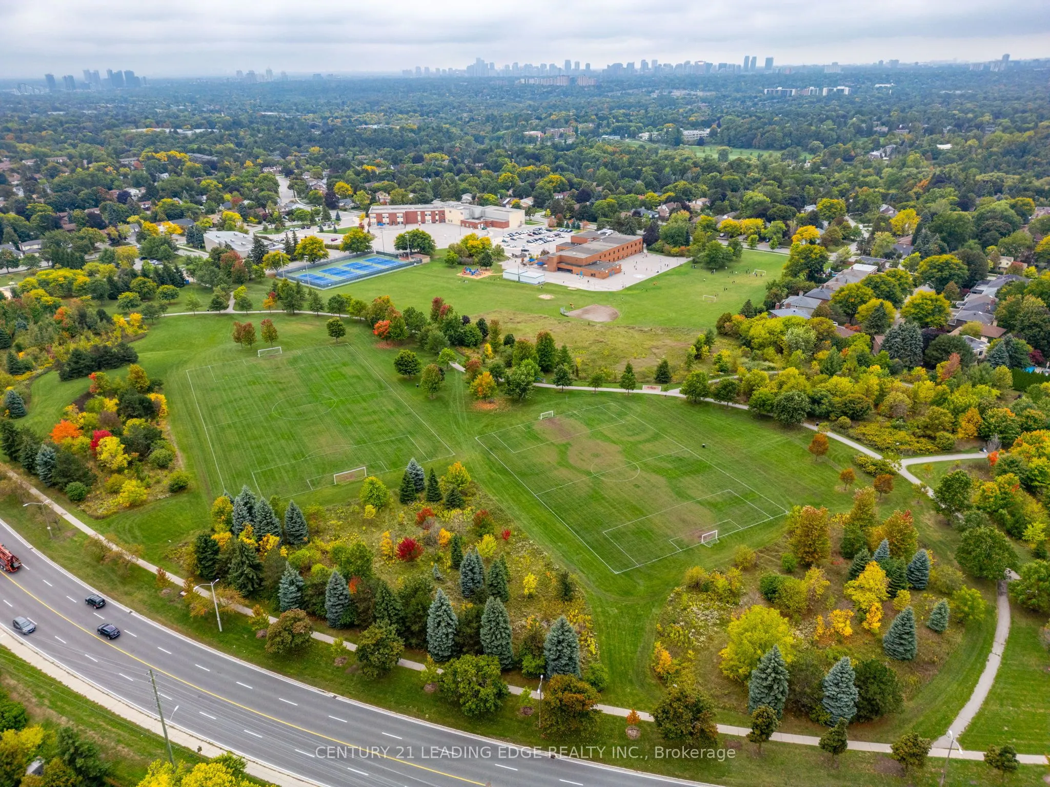 115 SIMONSTON Boulevard