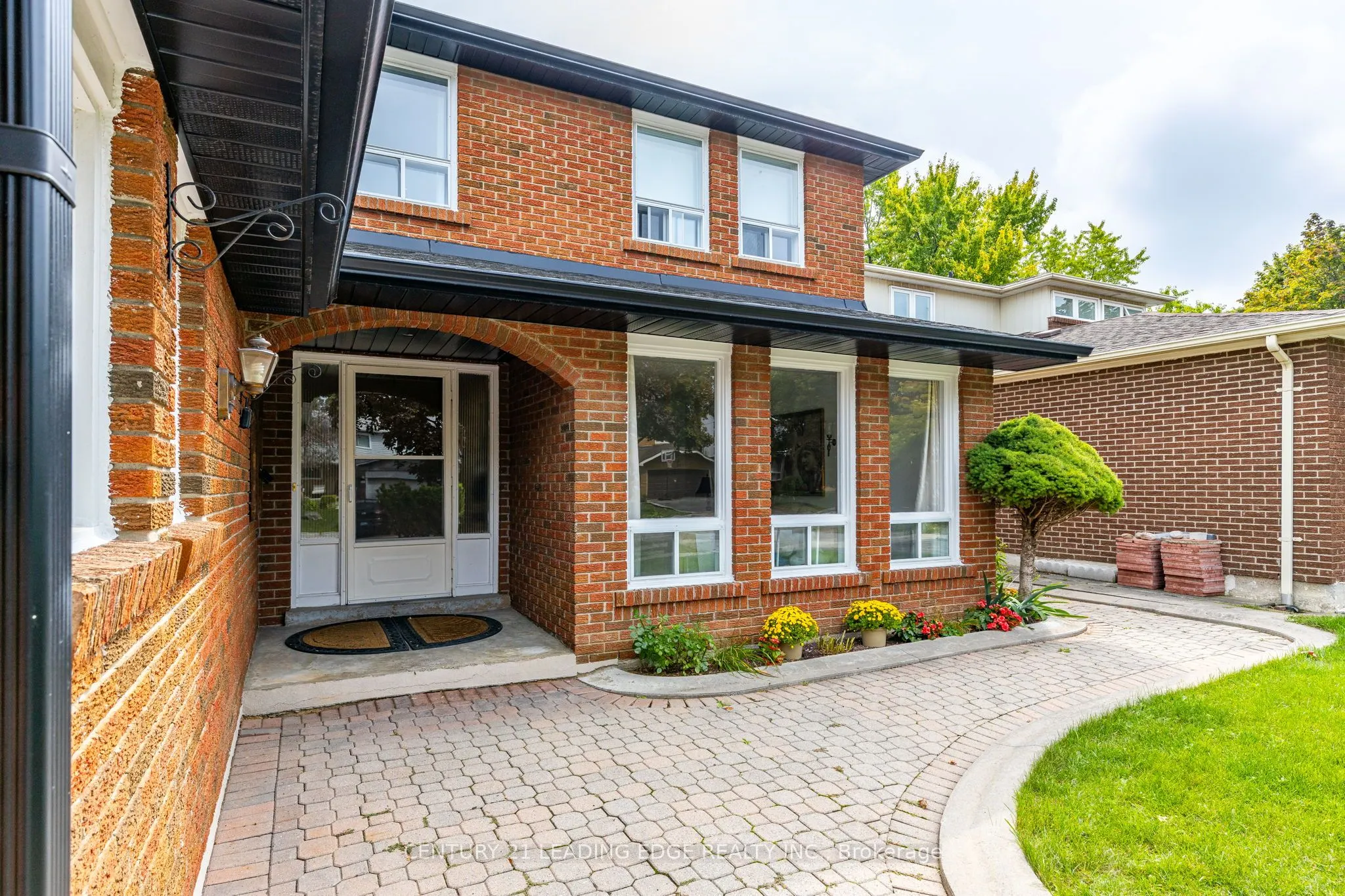 115 SIMONSTON Boulevard