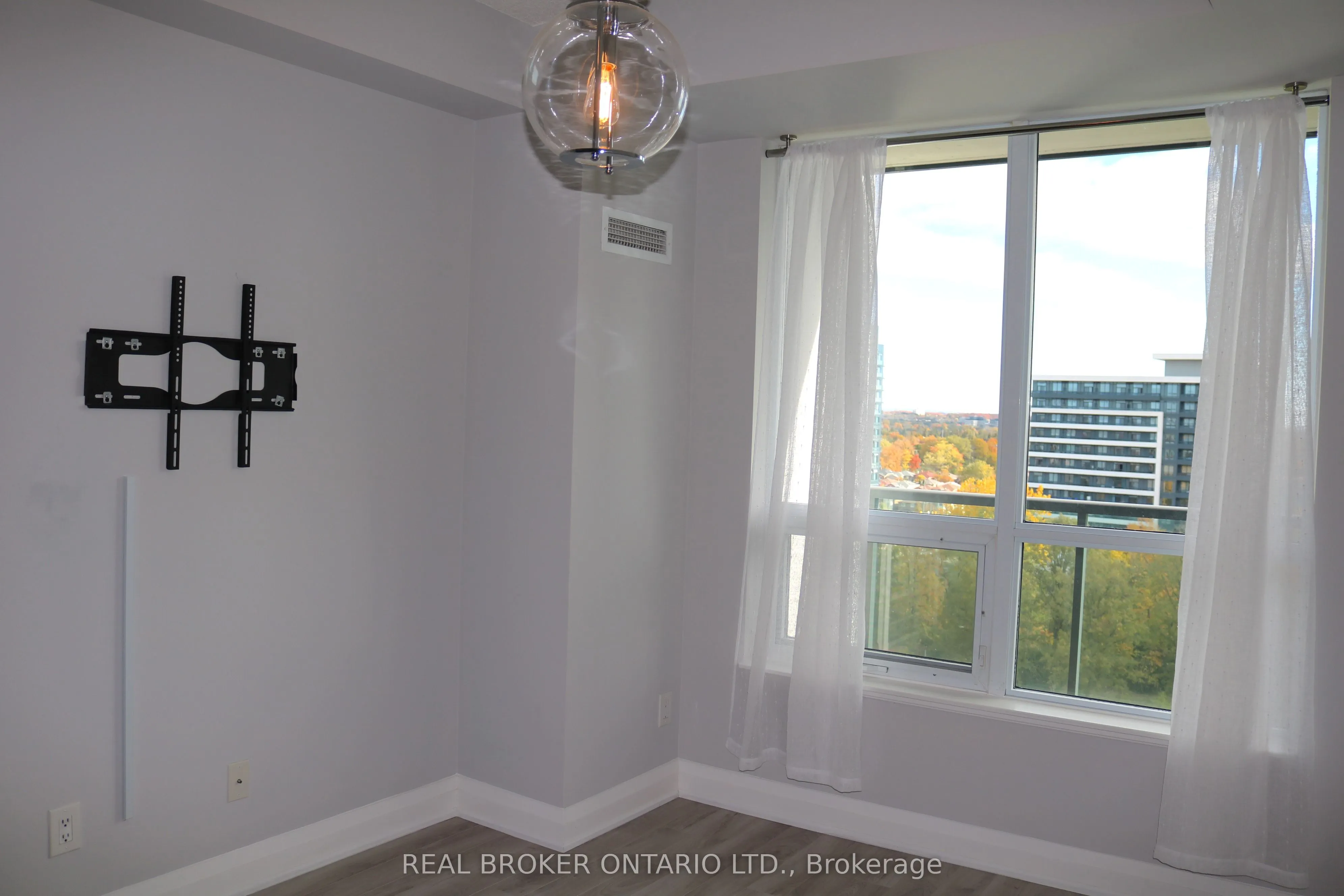 20 North Park Road, #1103