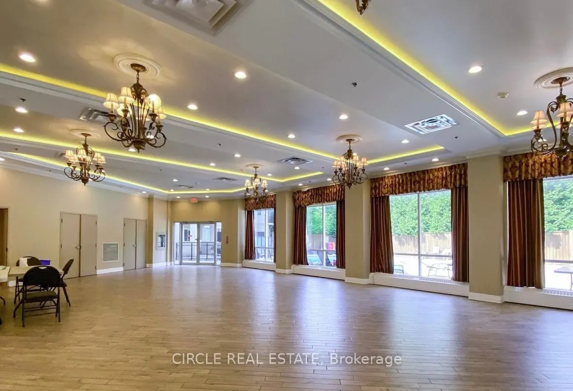 8 Maison Parc Court, #505