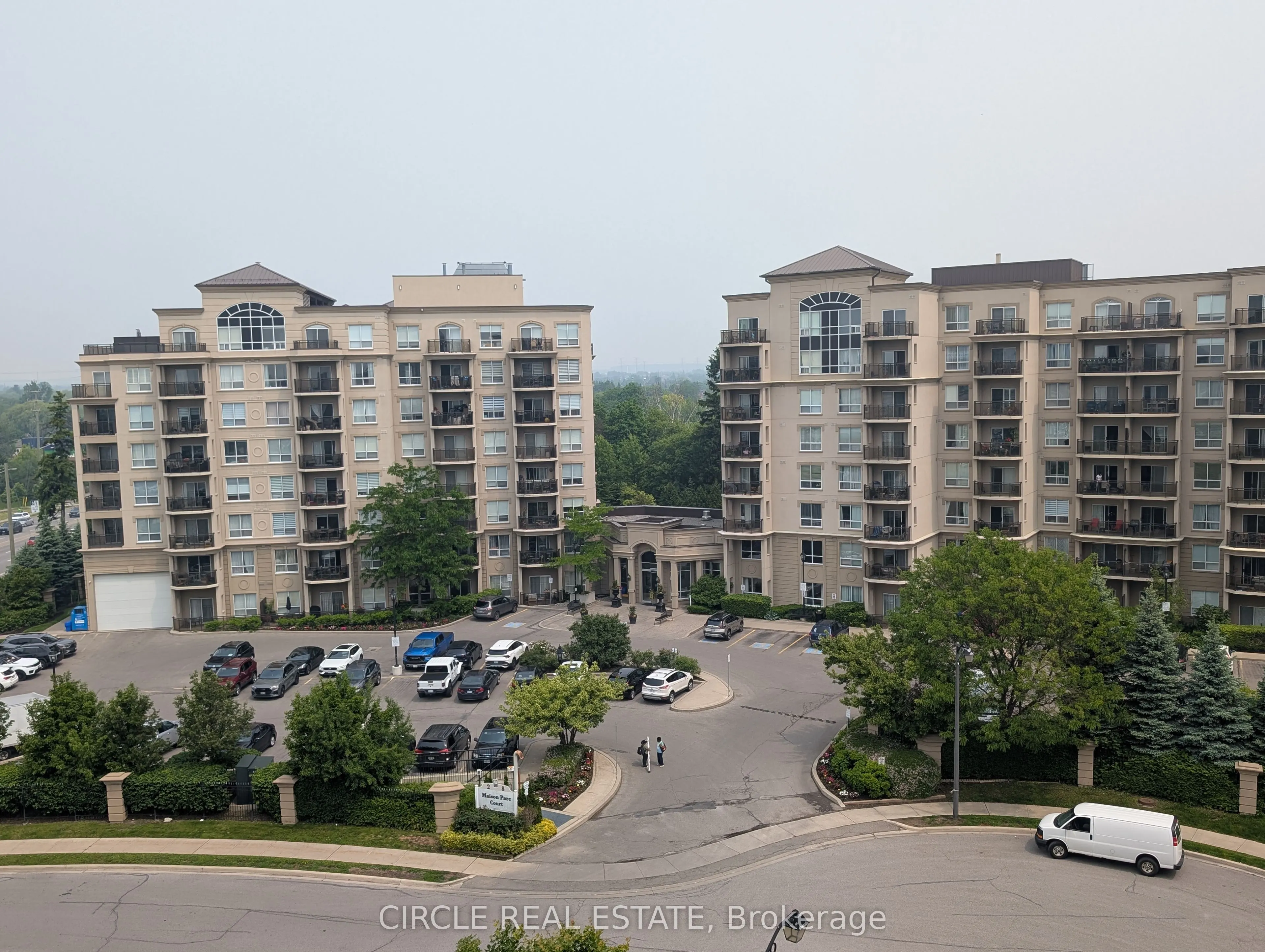 8 Maison Parc Court, #505