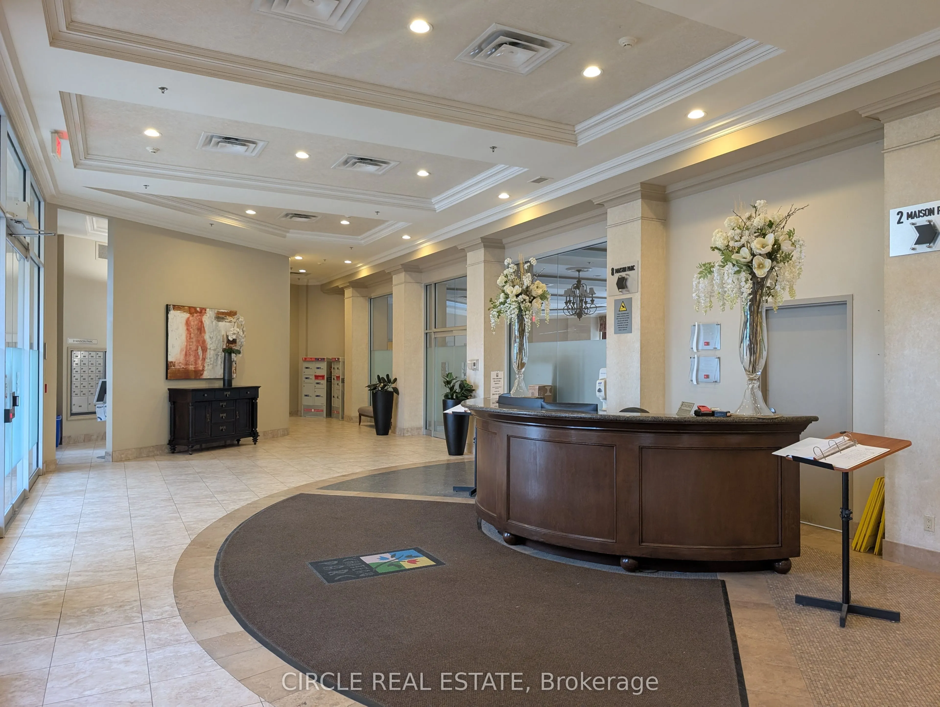 8 Maison Parc Court, #505