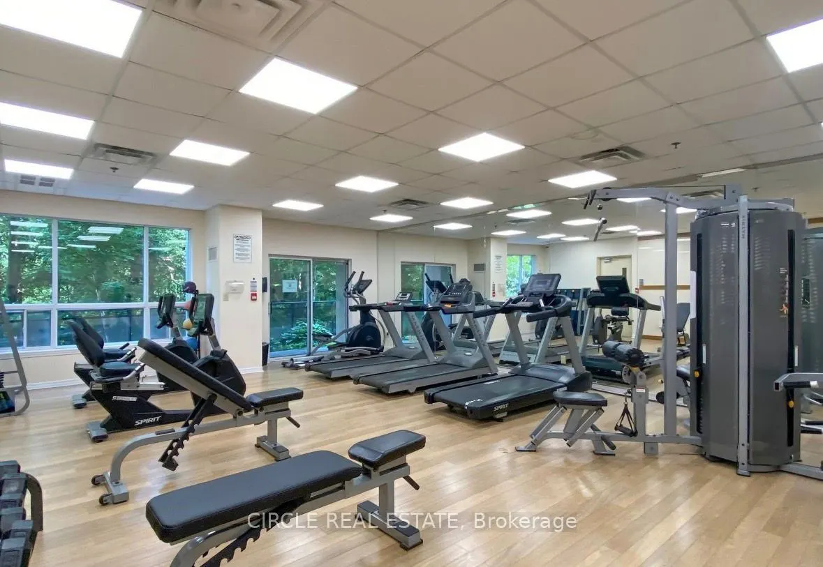 8 Maison Parc Court, #505