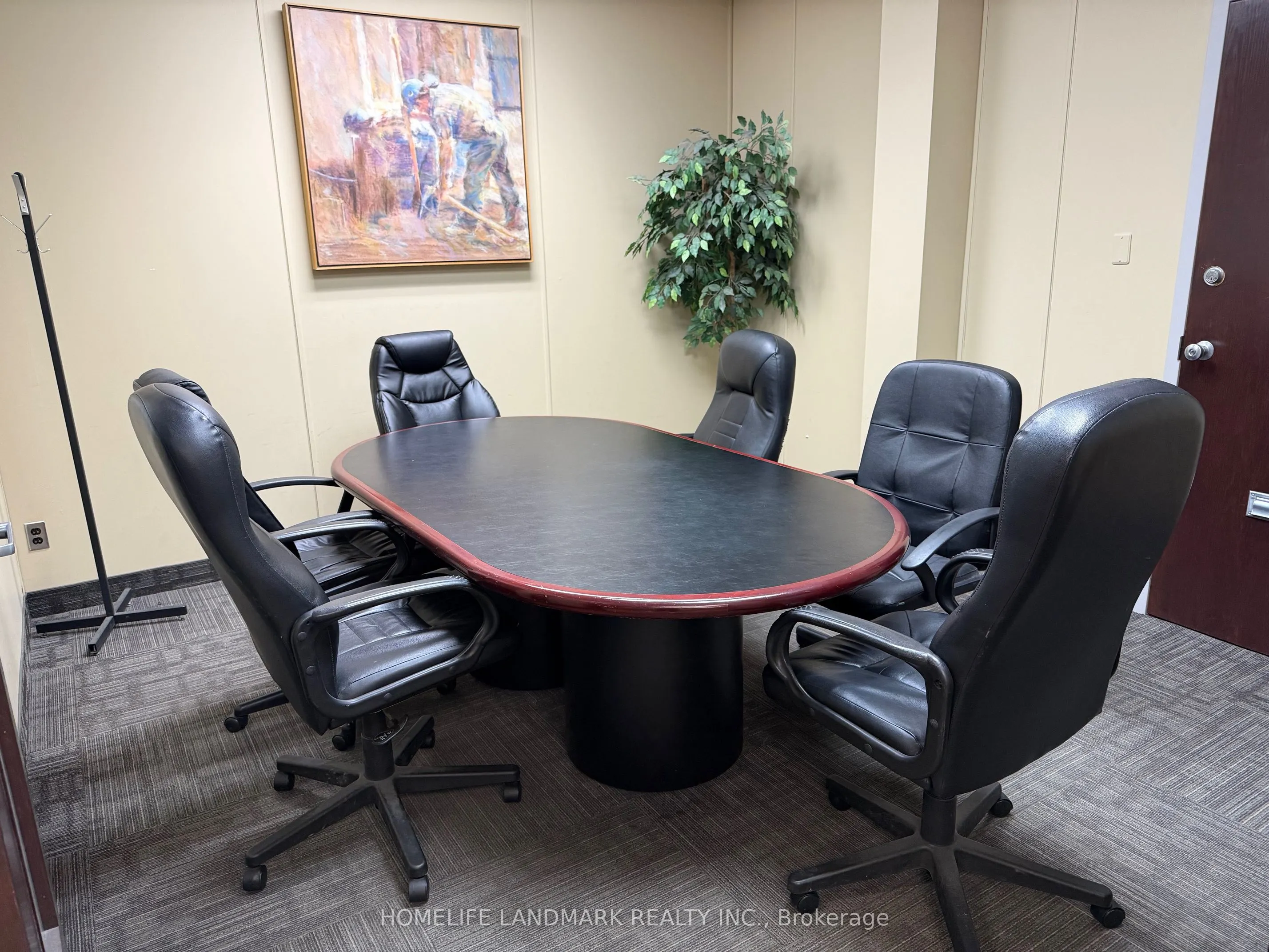 7240 Woodbine Avenue, #215B