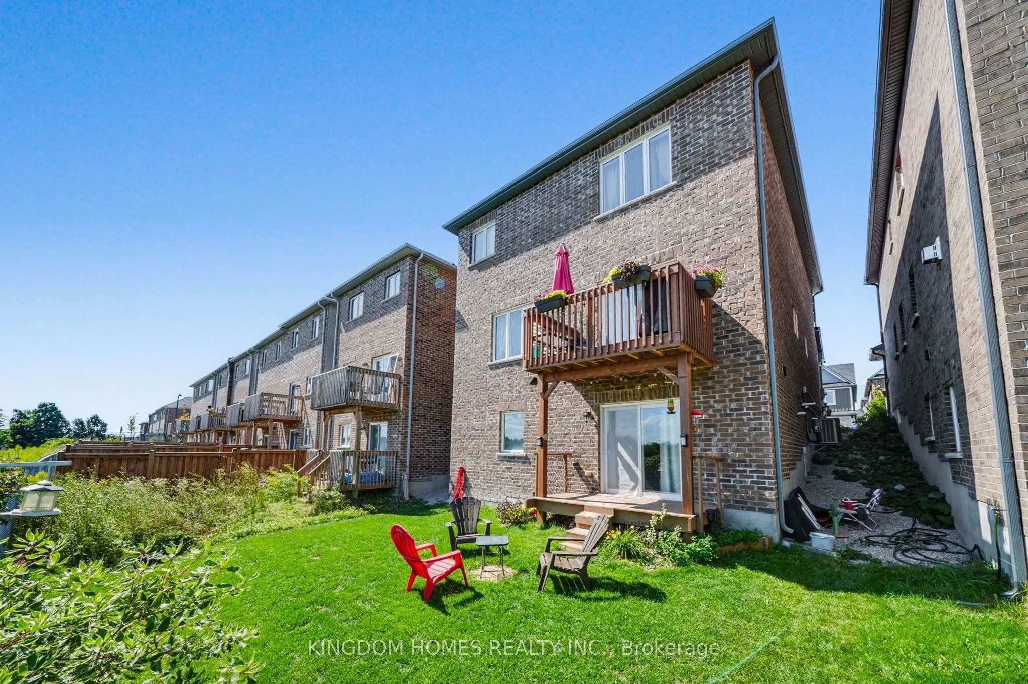 1152 Peelar Crescent