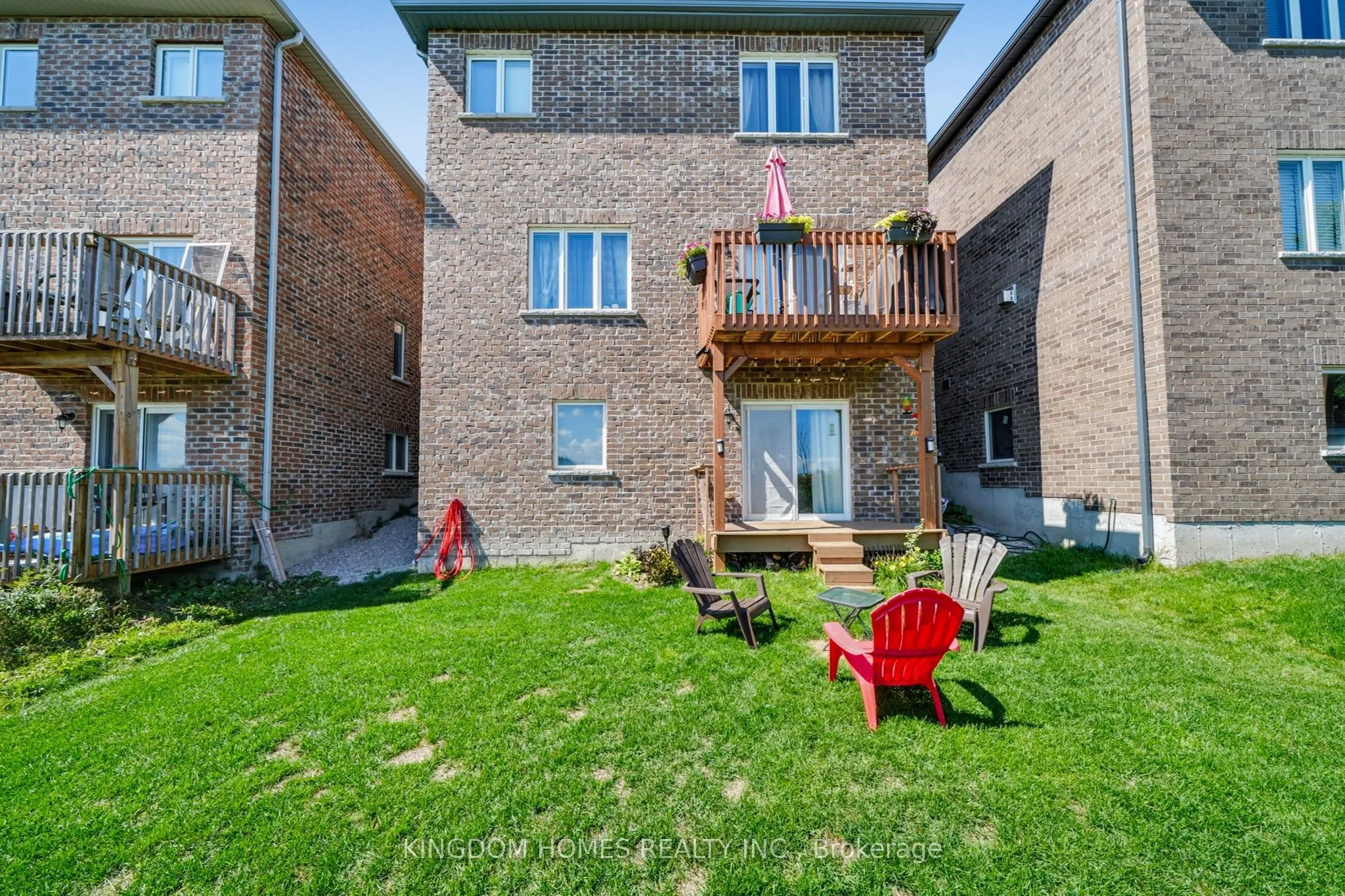 1152 Peelar Crescent