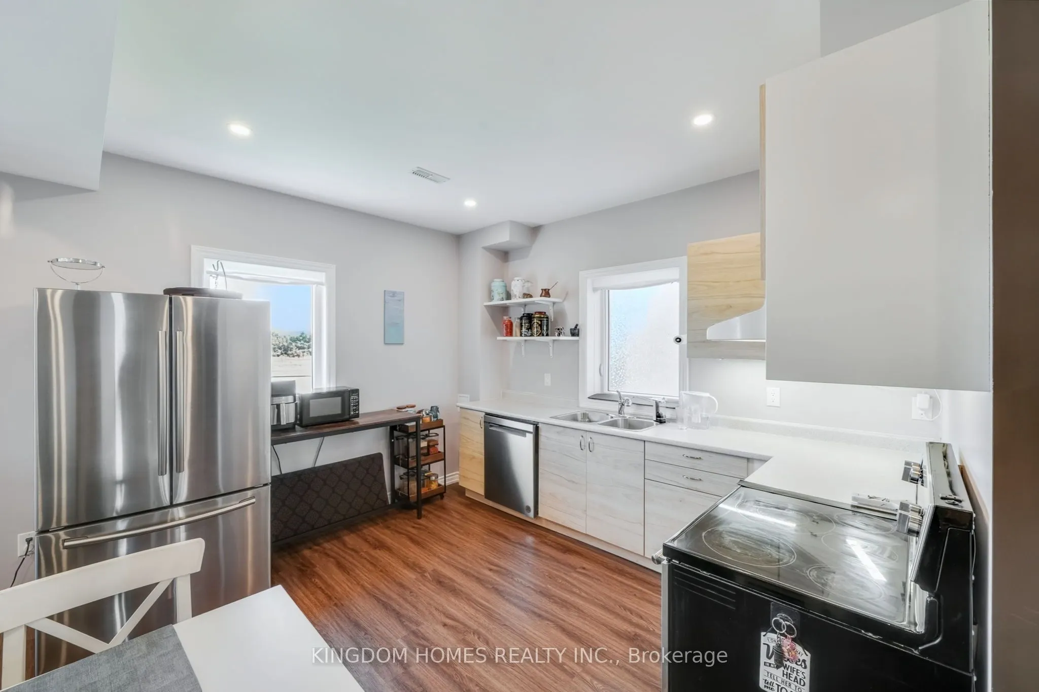 1152 Peelar Crescent