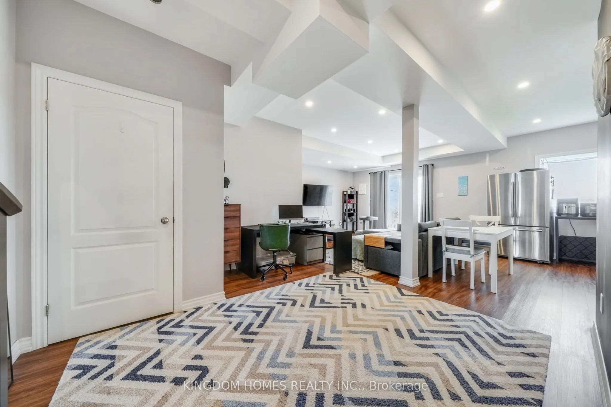 1152 Peelar Crescent