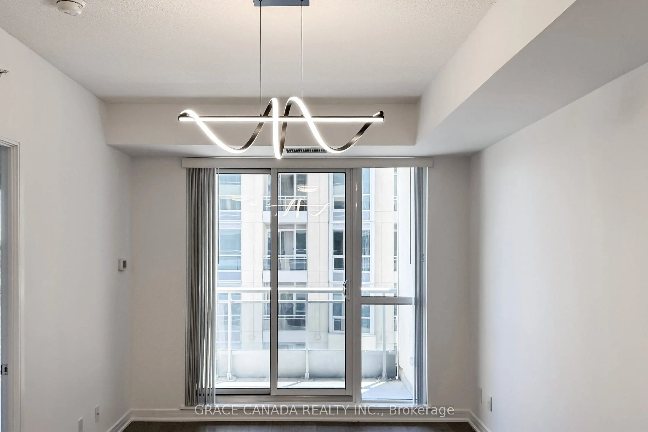 9205 Yonge Street, #409