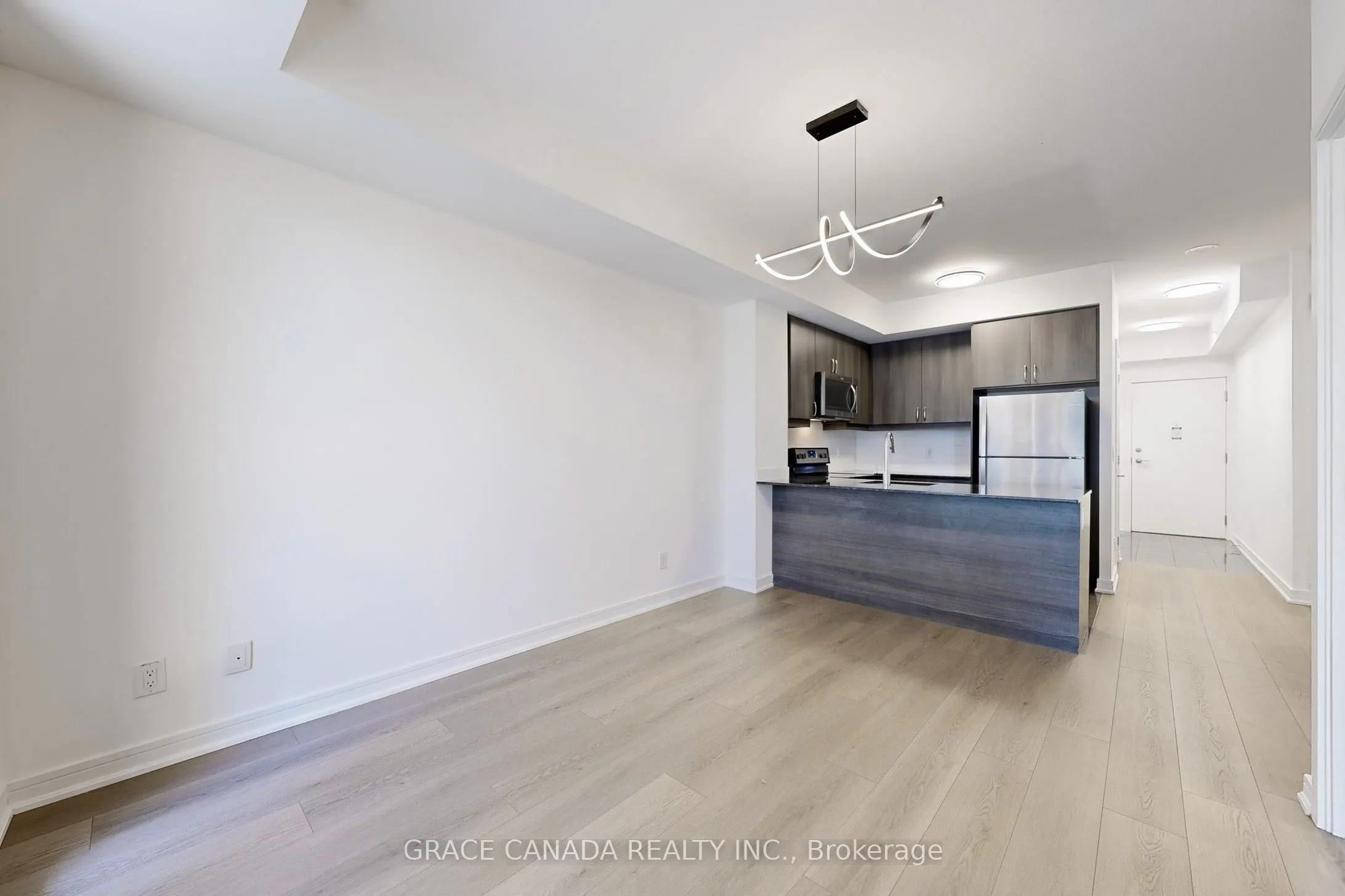 9205 Yonge Street, #409