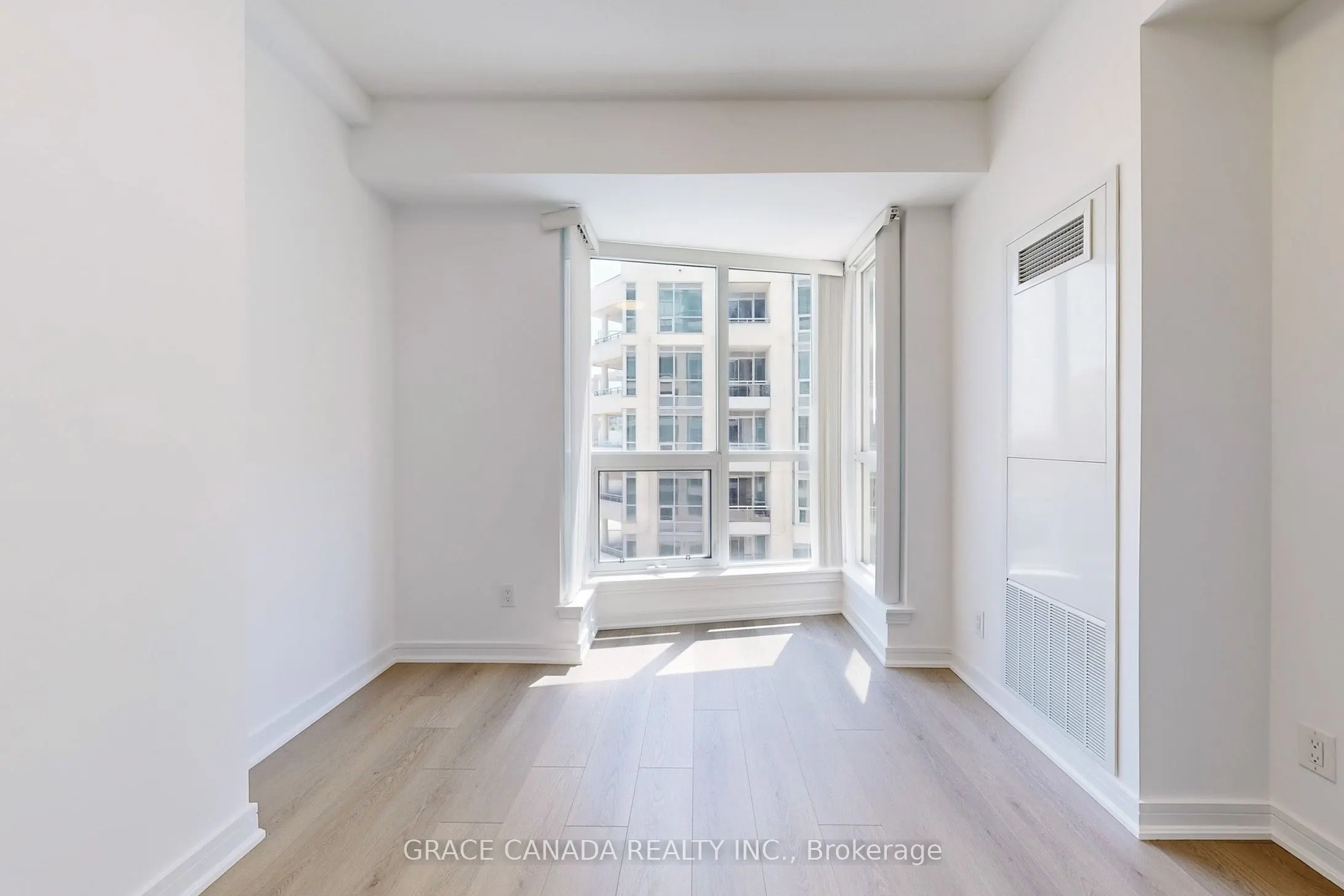 9205 Yonge Street, #409