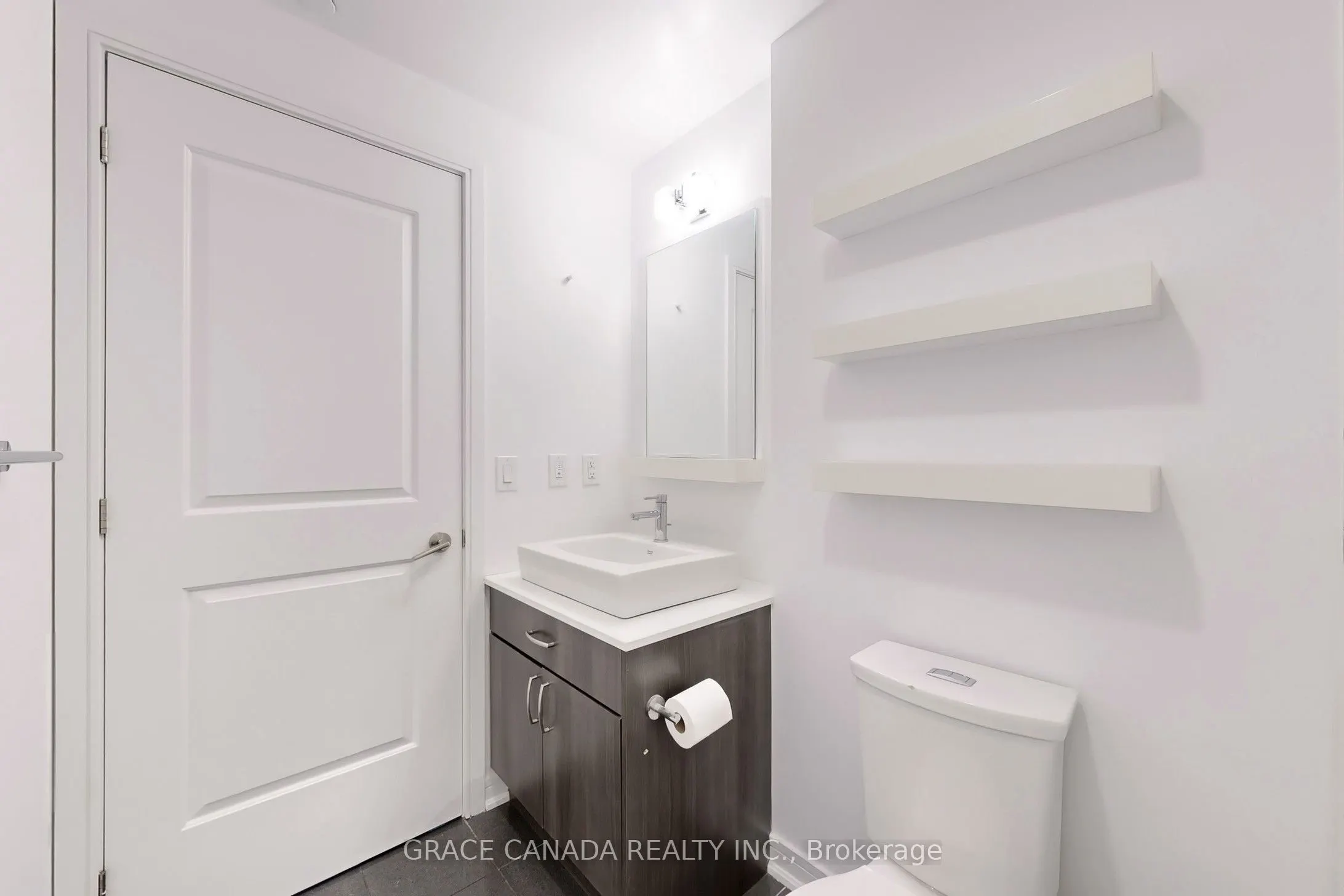 9205 Yonge Street, #409