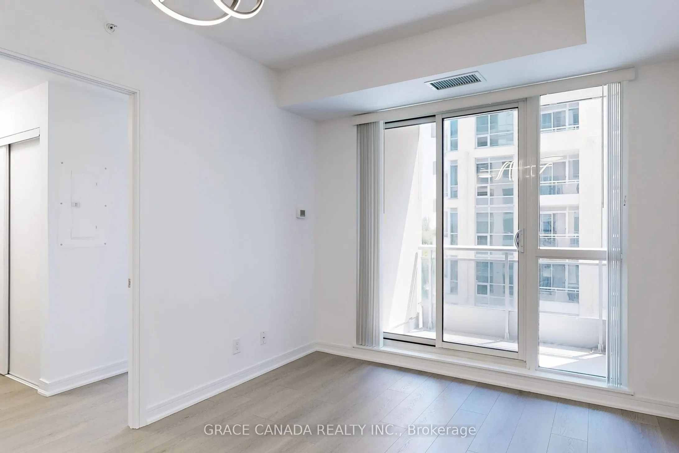 9205 Yonge Street, #409