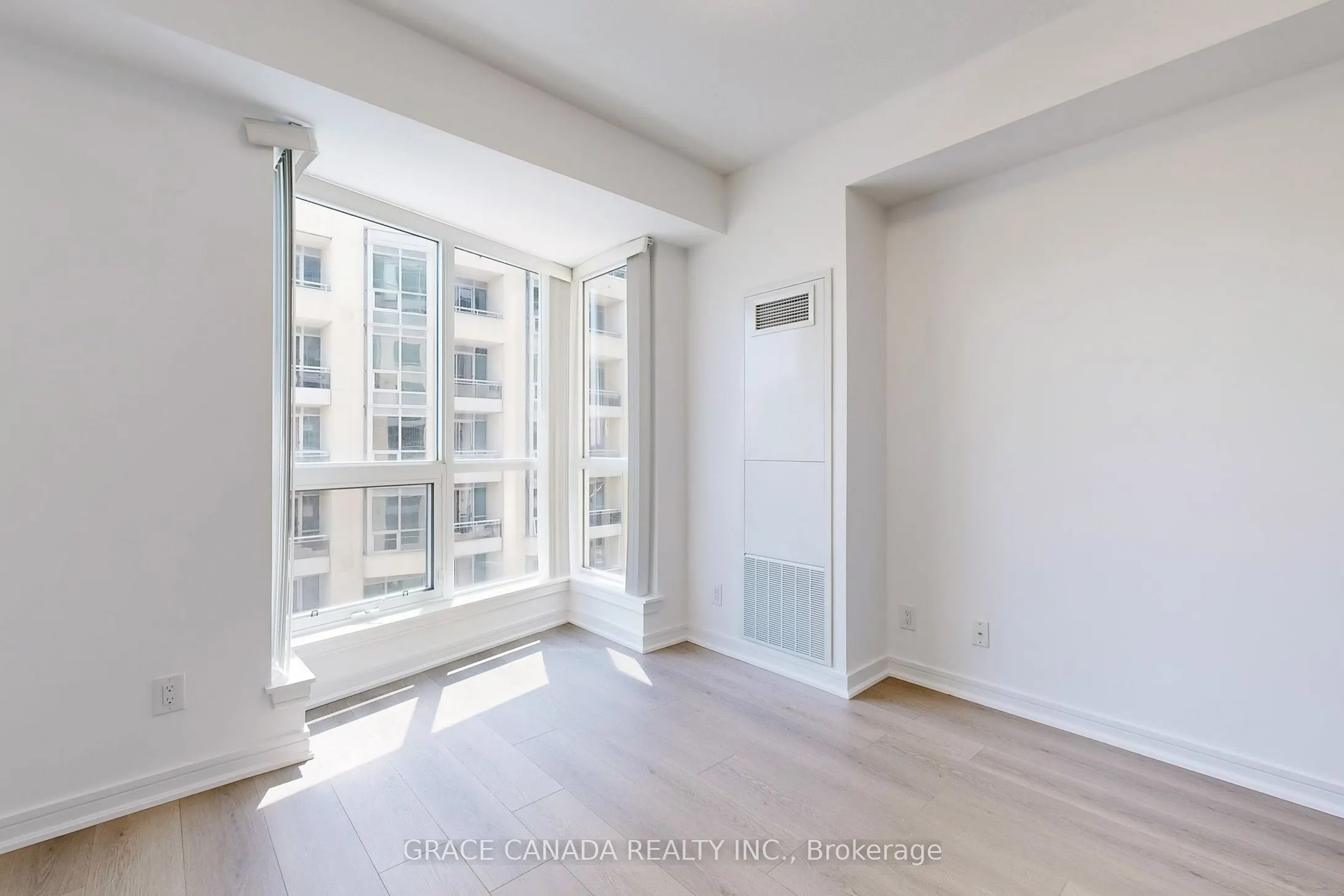 9205 Yonge Street, #409