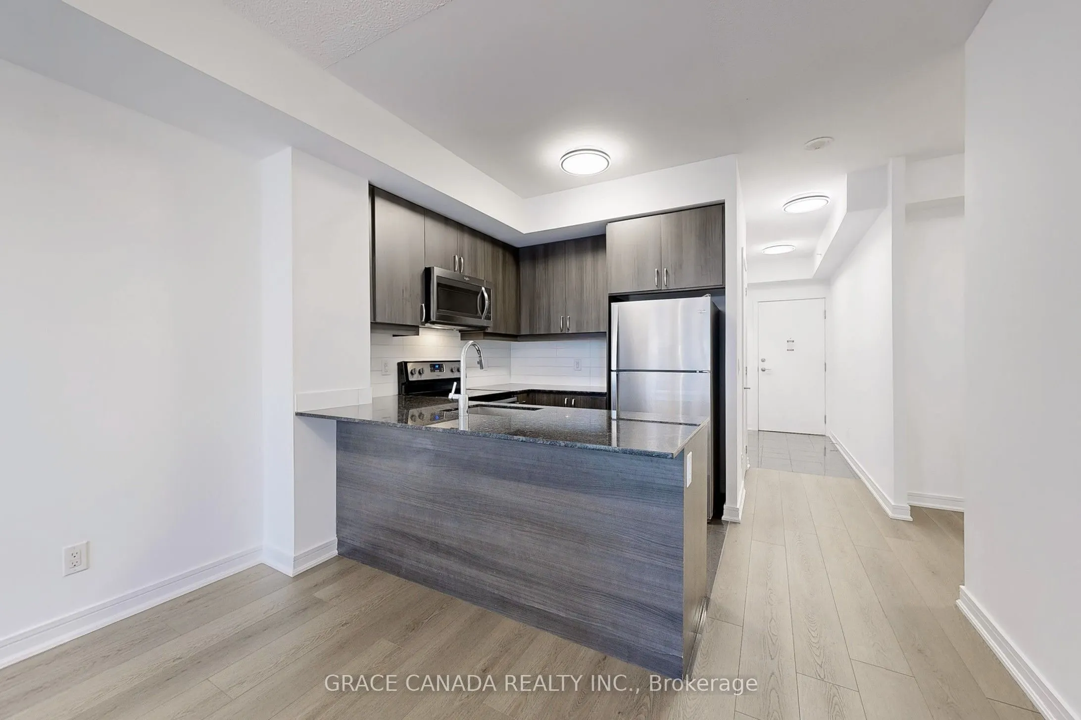 9205 Yonge Street, #409