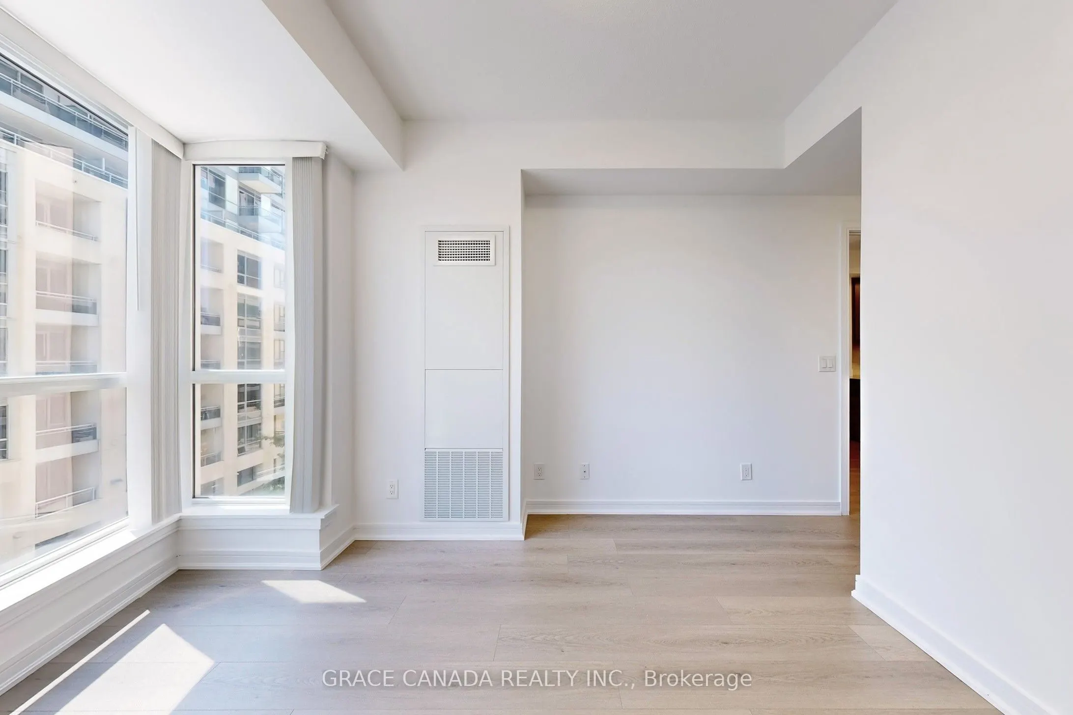 9205 Yonge Street, #409