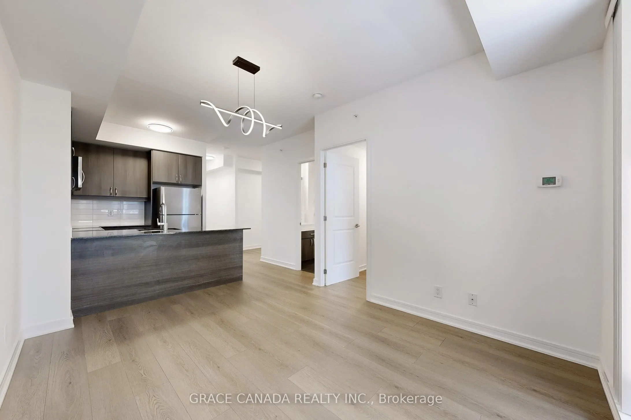 9205 Yonge Street, #409