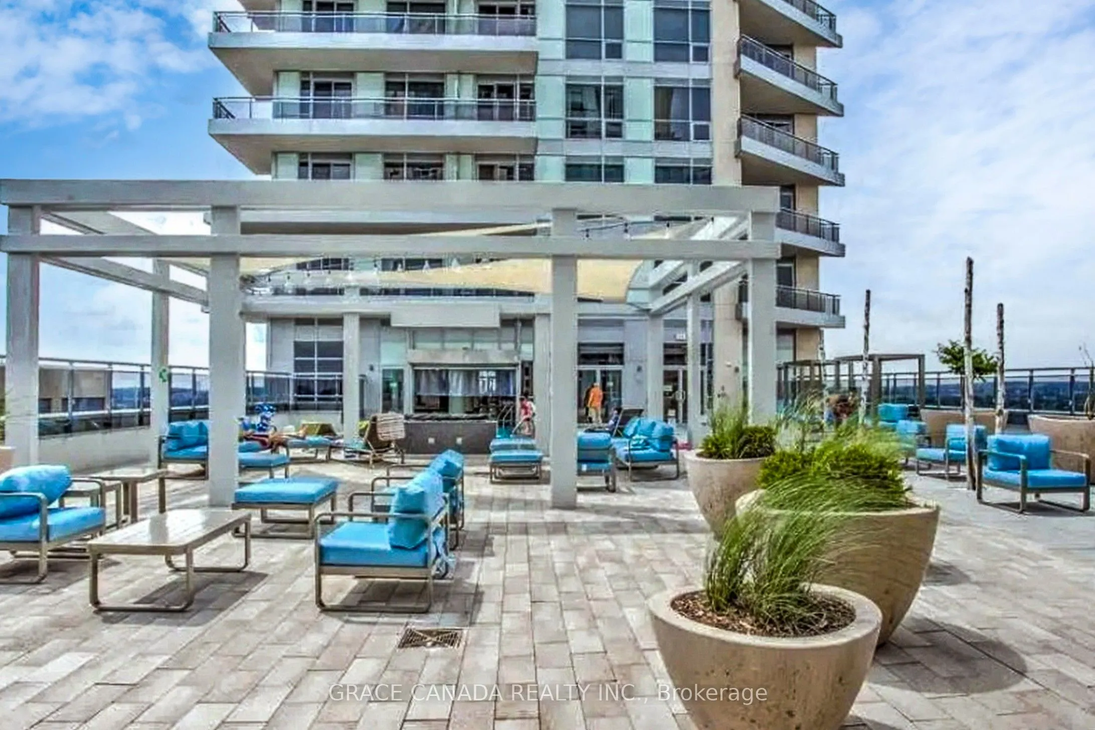 9205 Yonge Street, #409