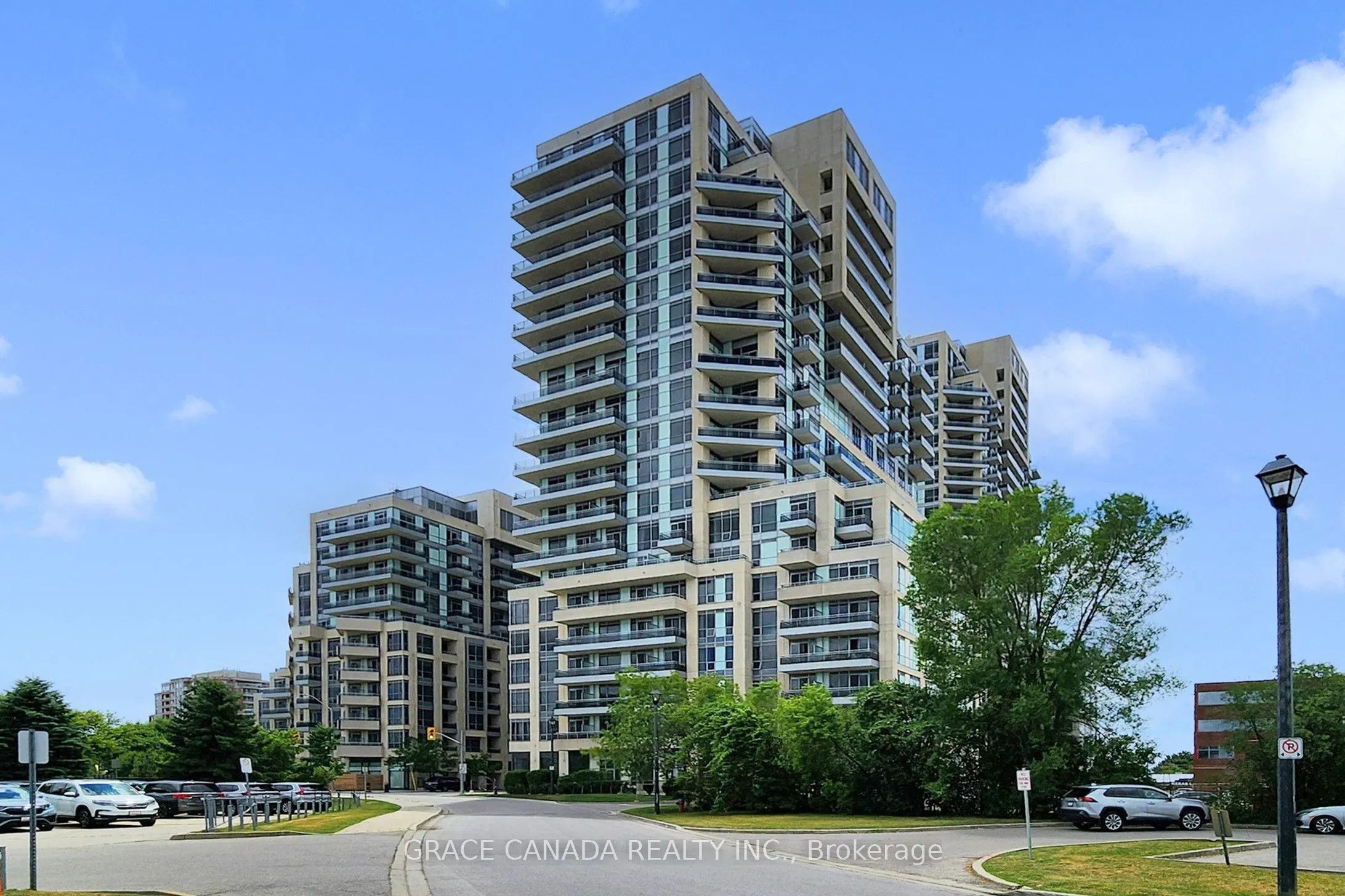 9205 Yonge Street, #409