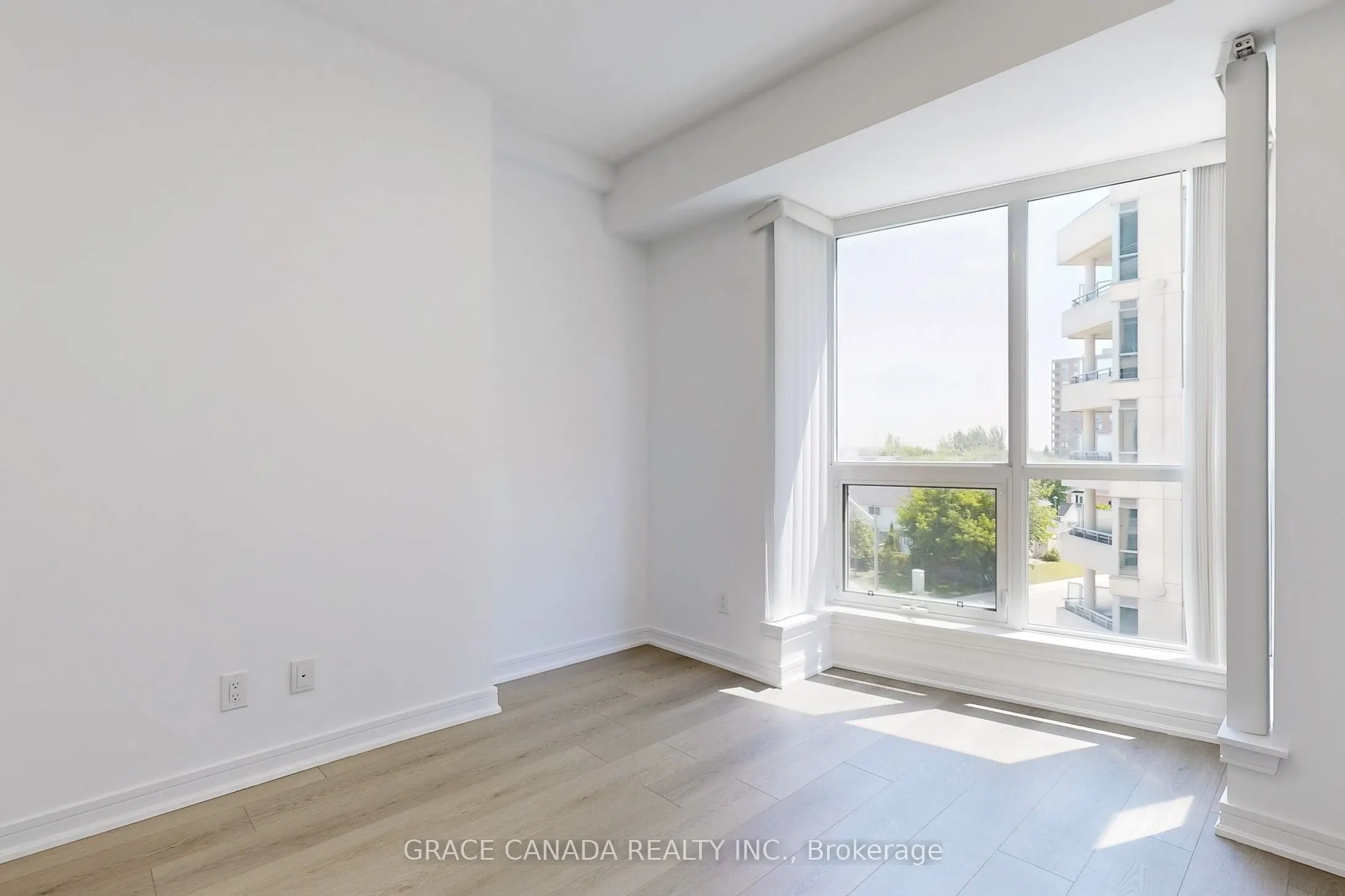 9205 Yonge Street, #409
