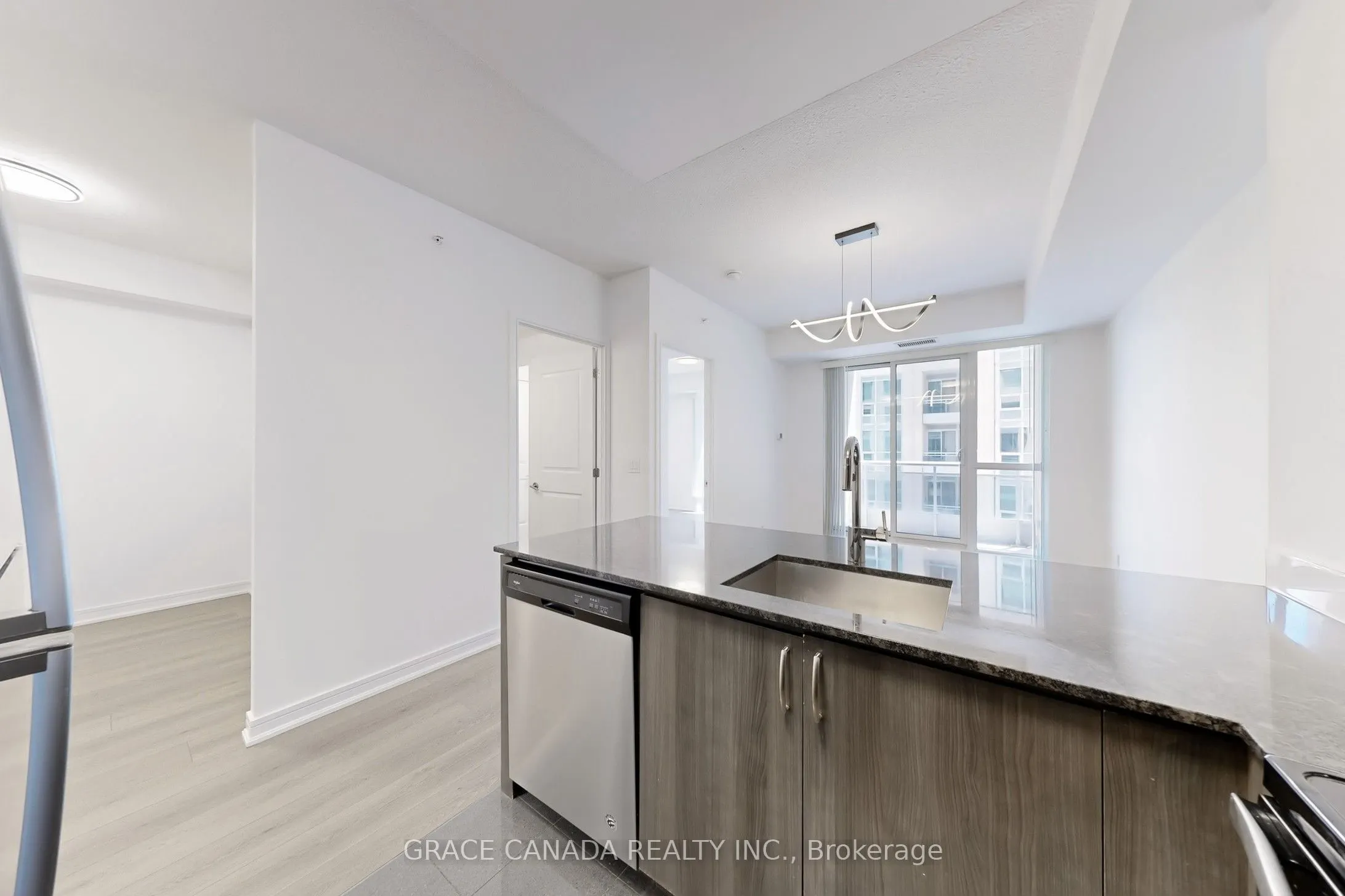 9205 Yonge Street, #409