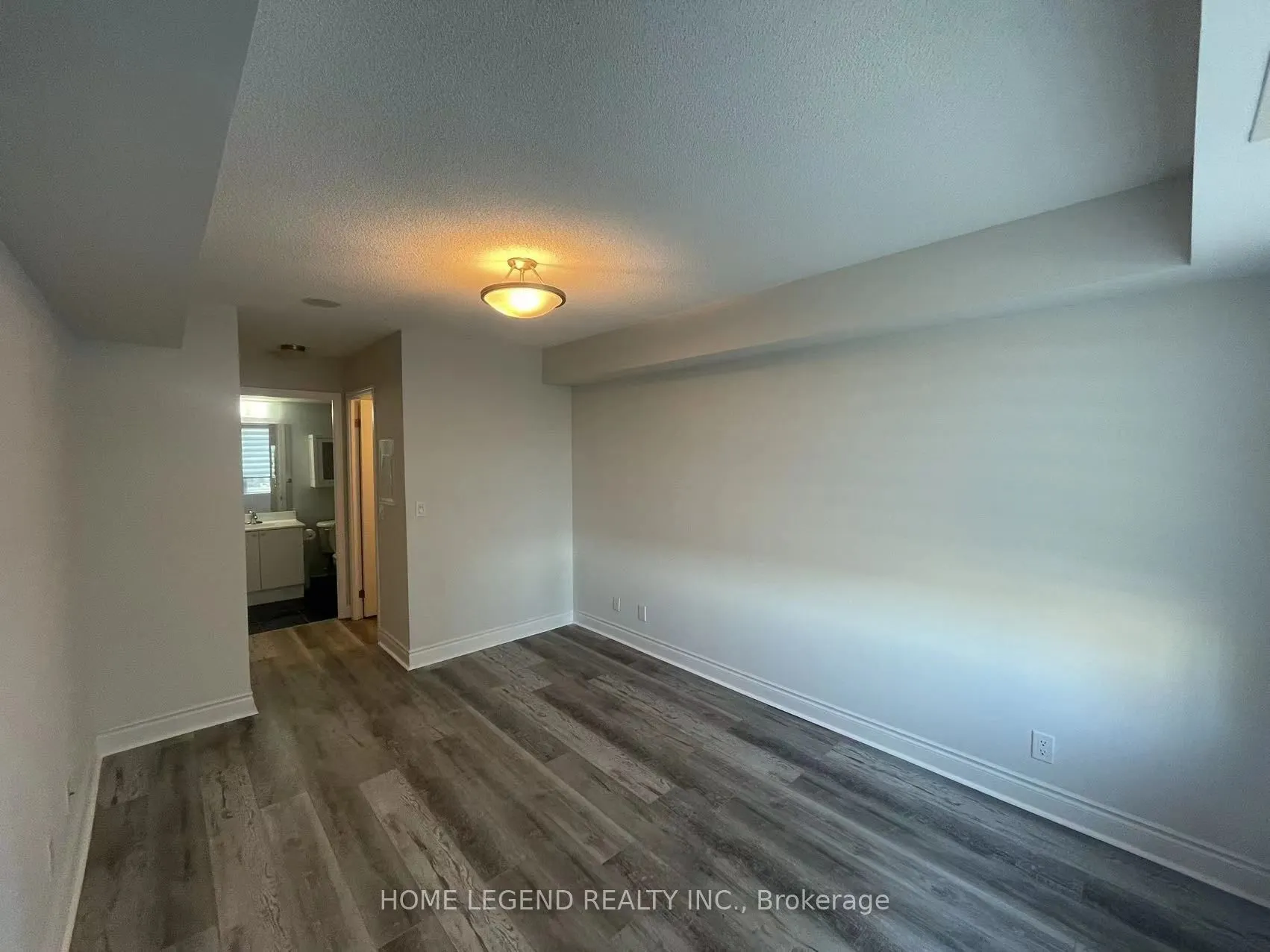 55 South Town Centre Boulevard, #511