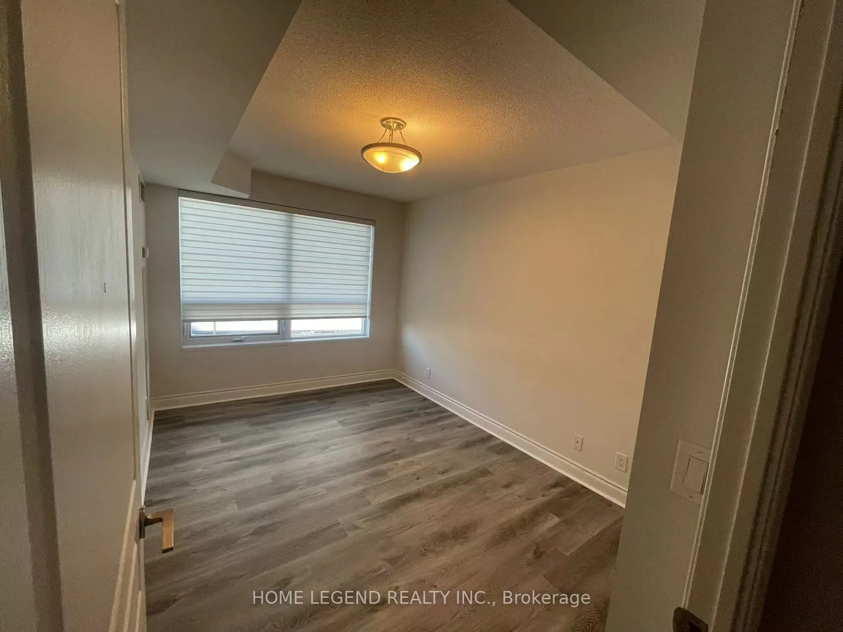 55 South Town Centre Boulevard, #511