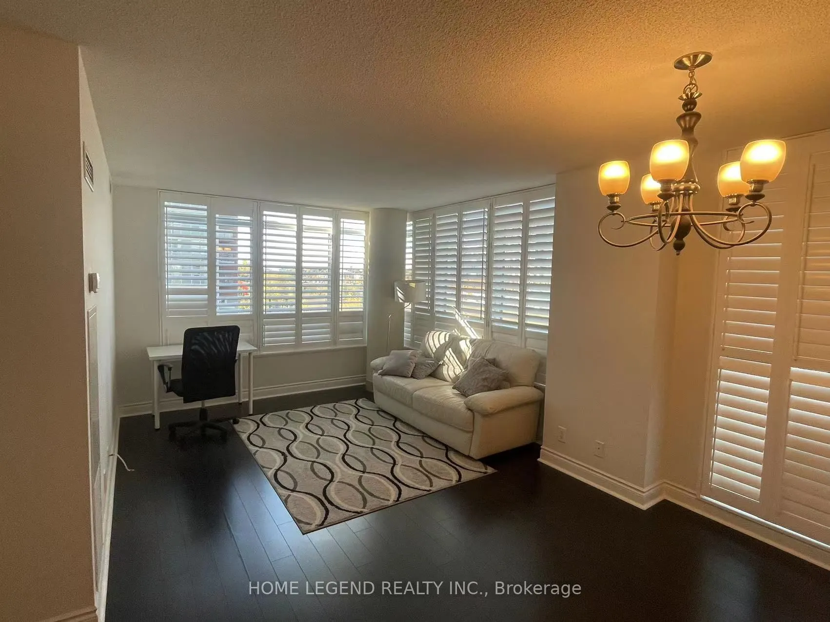 55 South Town Centre Boulevard, #511