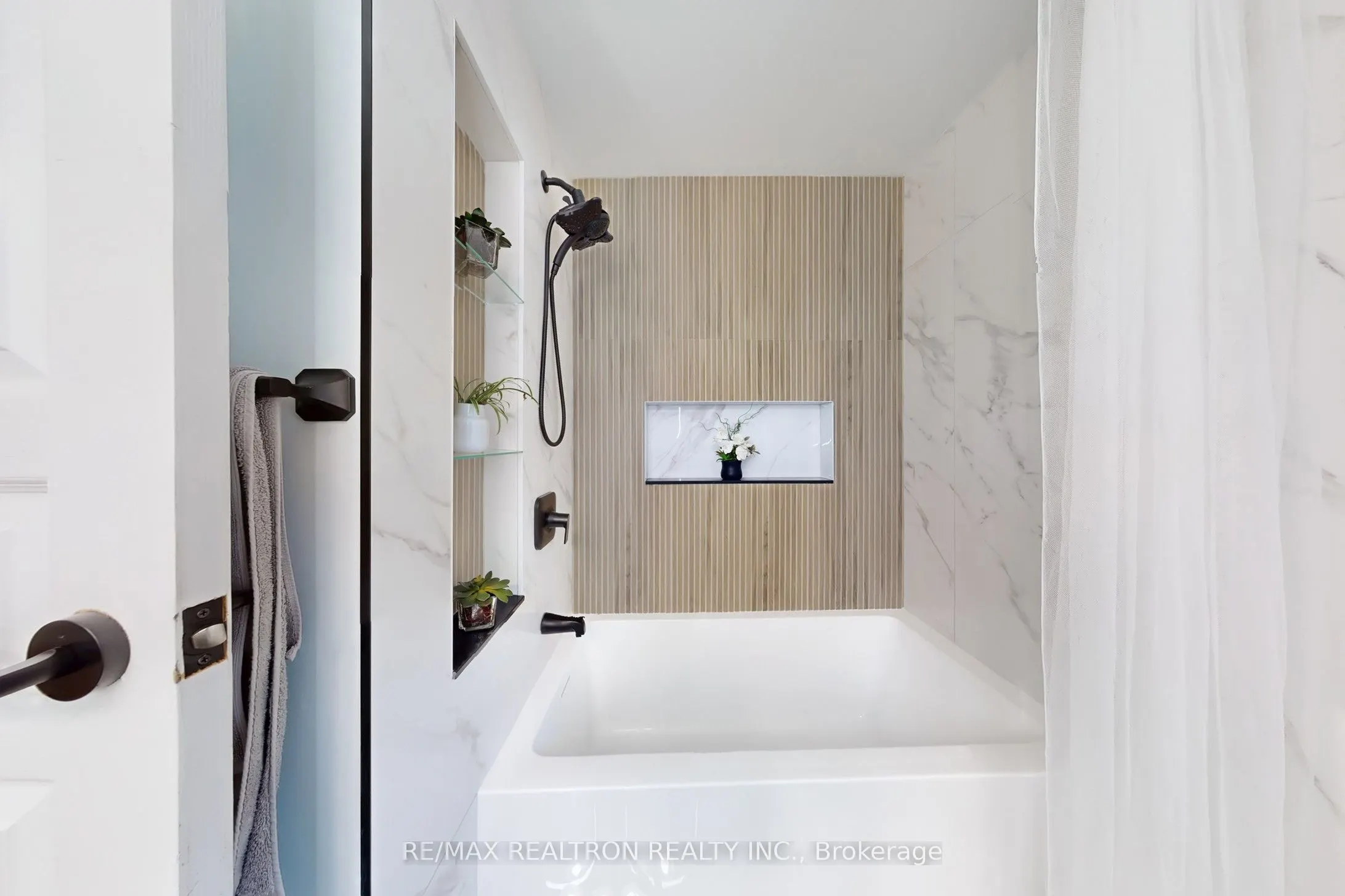 168 Cottonwood Court