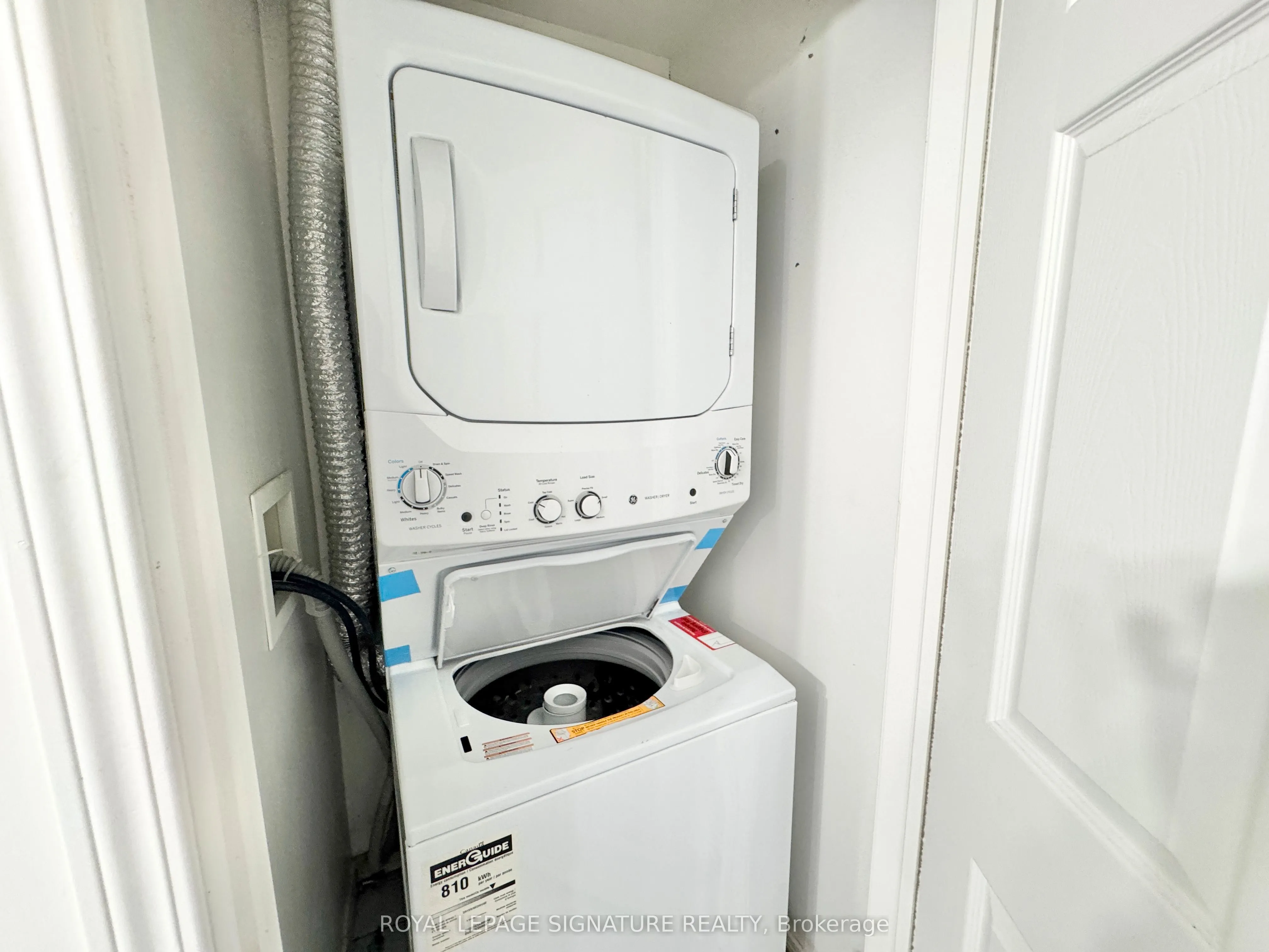 8 Maison Parc Court, #605